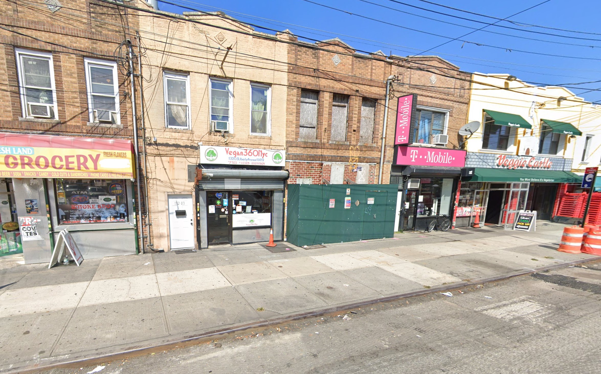 Dozens of migrants in Queens allegedly found living in commercial basement Dozens of migrants in Queens allegedly found living in commercial basement