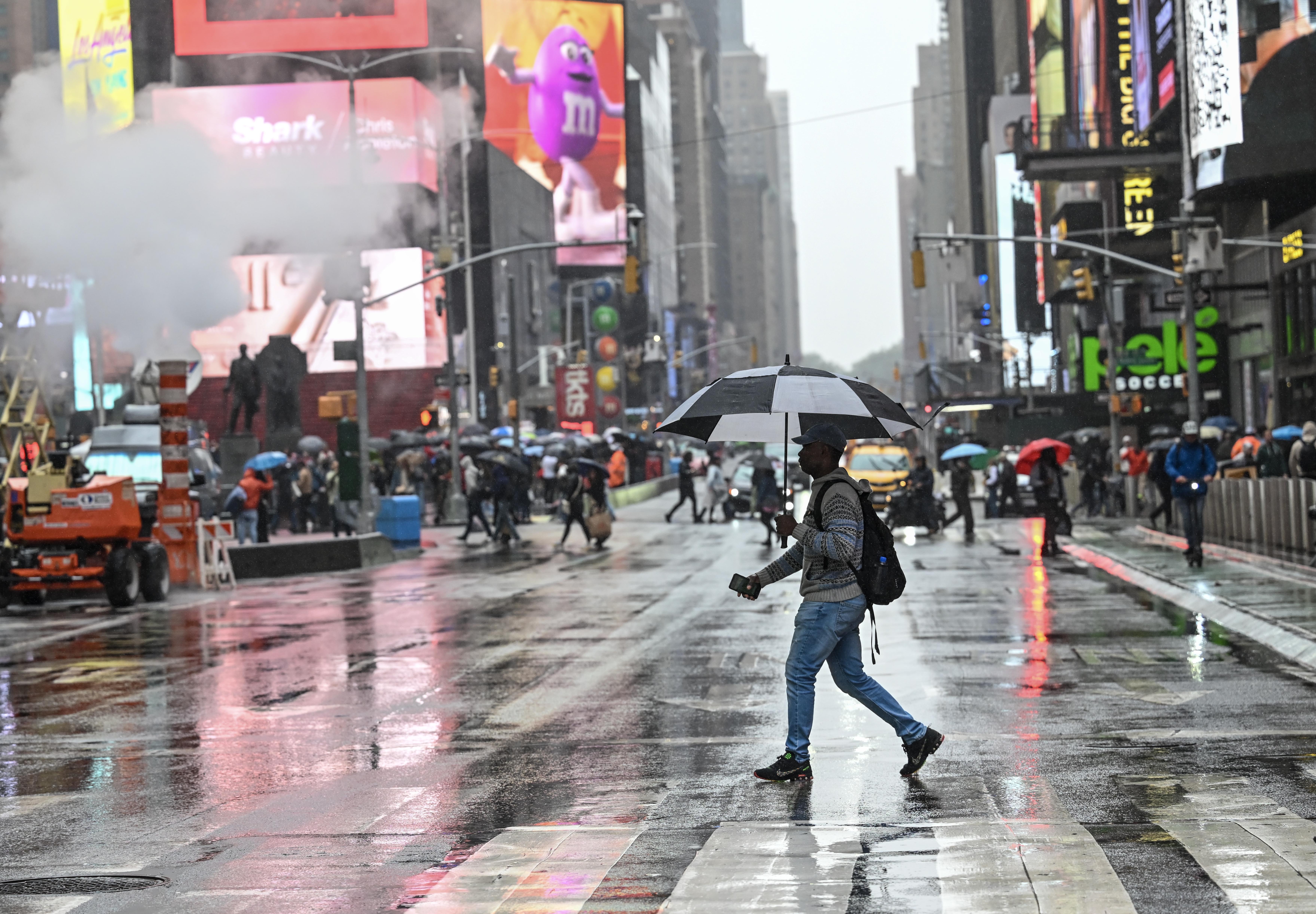 Rain soaks NYC region with more than three inches overnight Rain soaks NYC region with more than three inches overnight