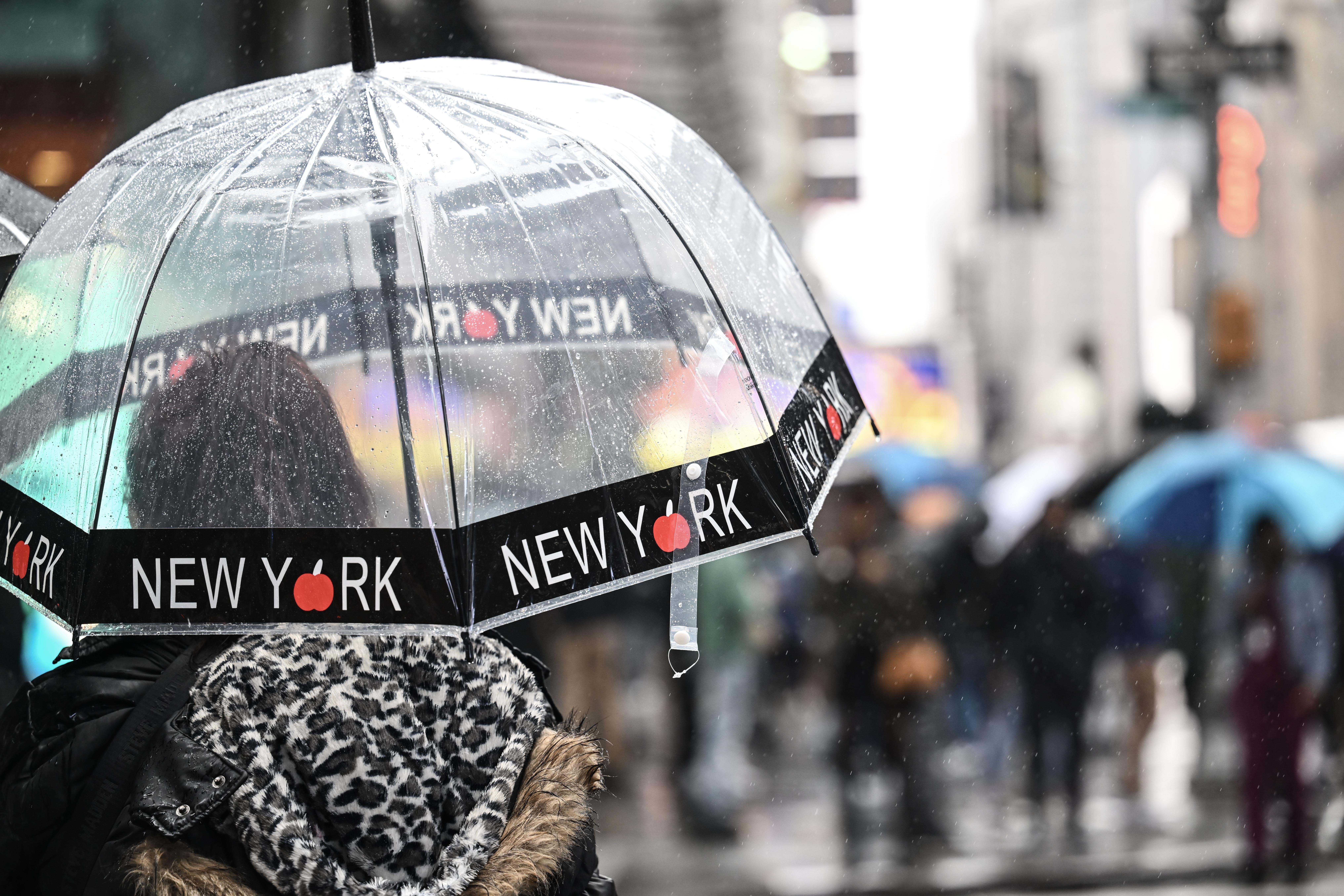 Heavy rains expected in NYC, upstate Friday night into Saturday