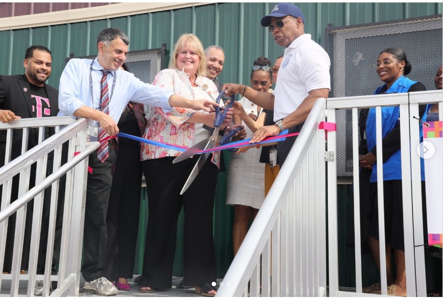 Released NYC detainees will get phones, including those who are older, trans or have mental illness