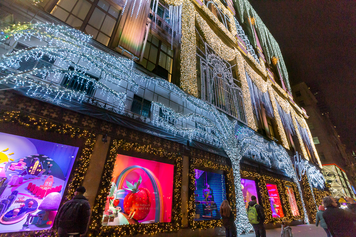 New York City's holiday windows are back for 2021: What to see