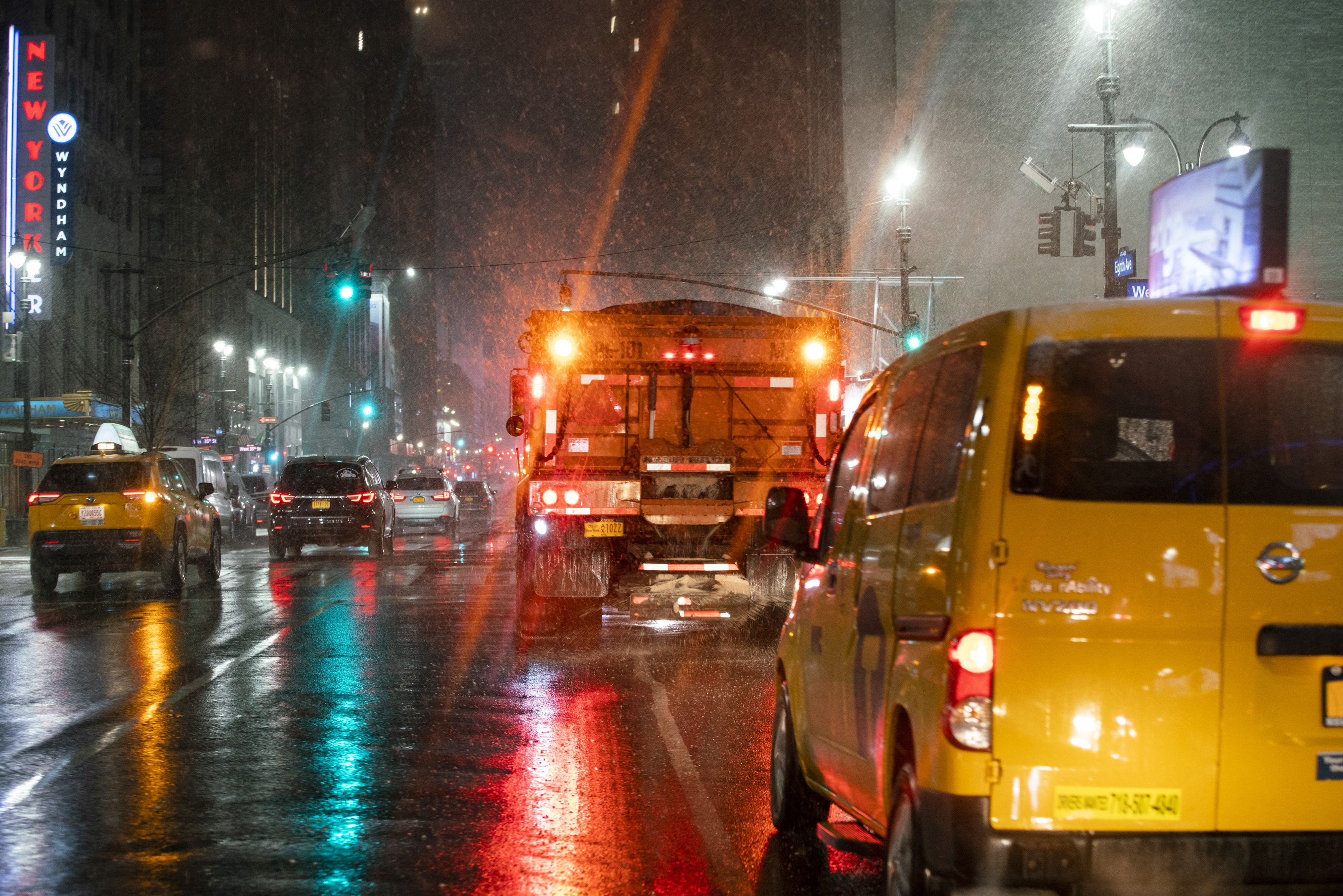NYC sanitation officials warn of possible &lsquo;black ice&rsquo; during holiday travel