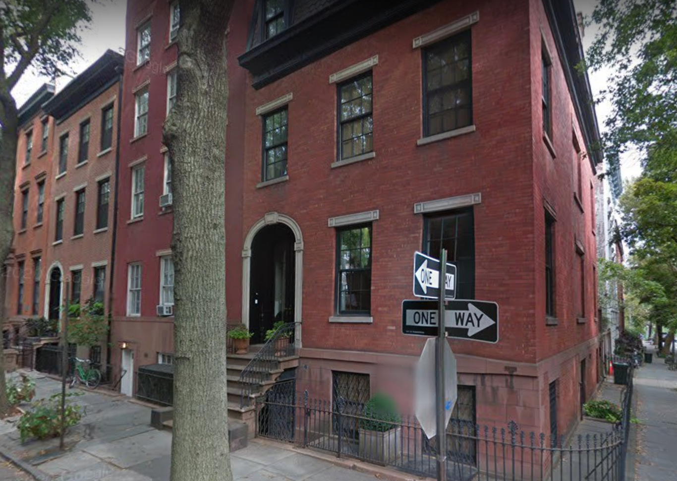 Iconic Moonstruck House In Brooklyn Heights Is Up For Sale