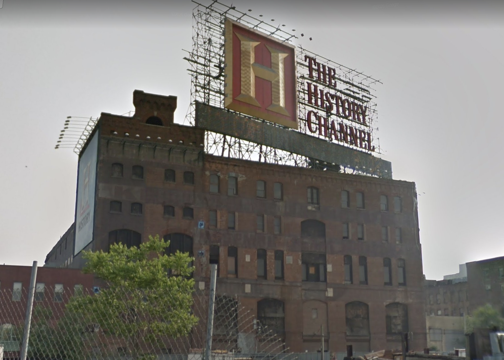 One Worker Killed, Another Injured In Elevator Collapse At Mott Haven Building