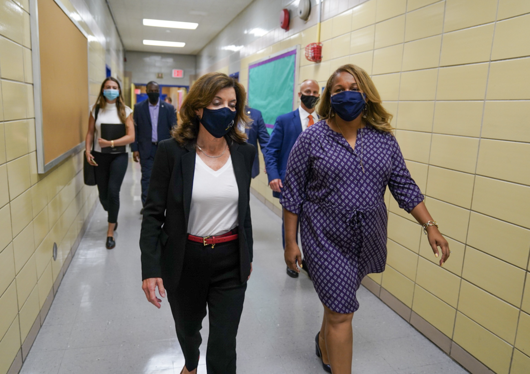 Hochul Orders Statewide Mask Mandate Inside All New York Schools