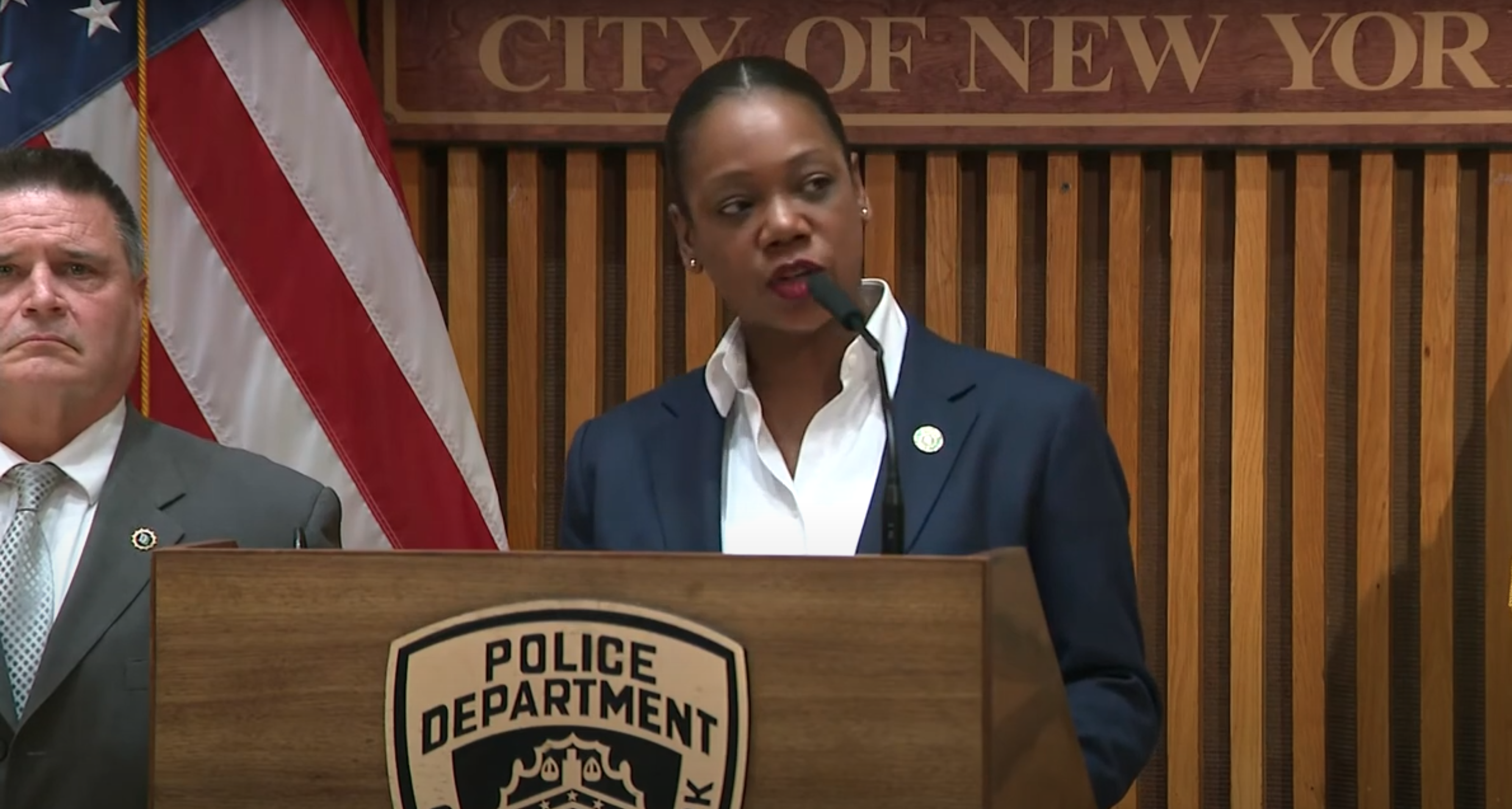 NYPD Commissioner: Man accused of Manhattan, Brooklyn shooting spree in police custody