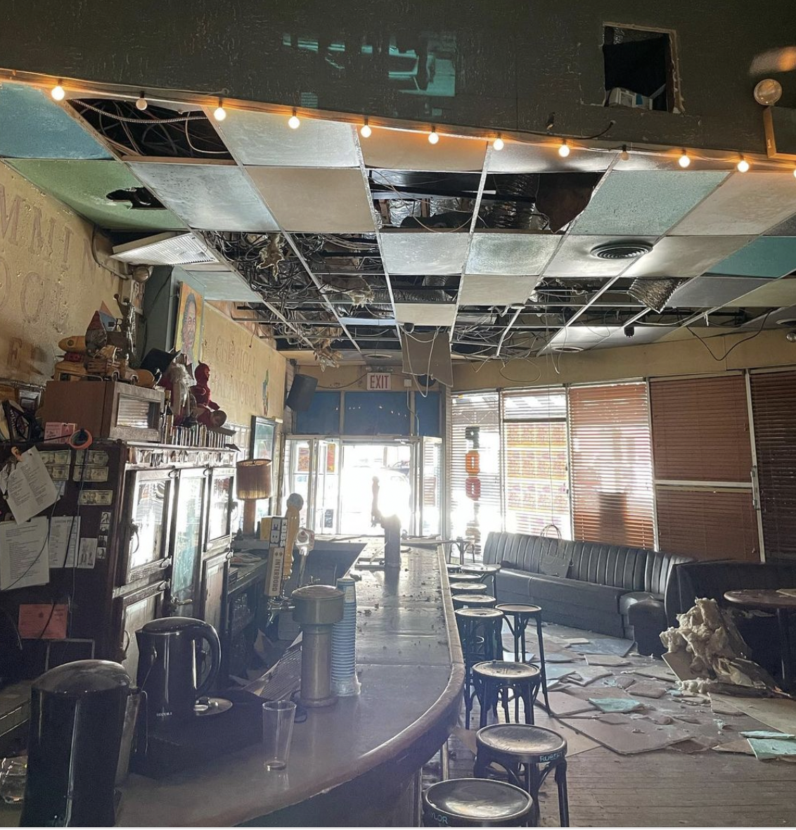 14 injured in Williamsburg fire, Union Pool damaged