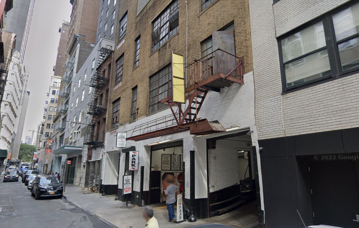 Parking garage partially collapses in Lower Manhattan Parking garage partially collapses in Lower Manhattan