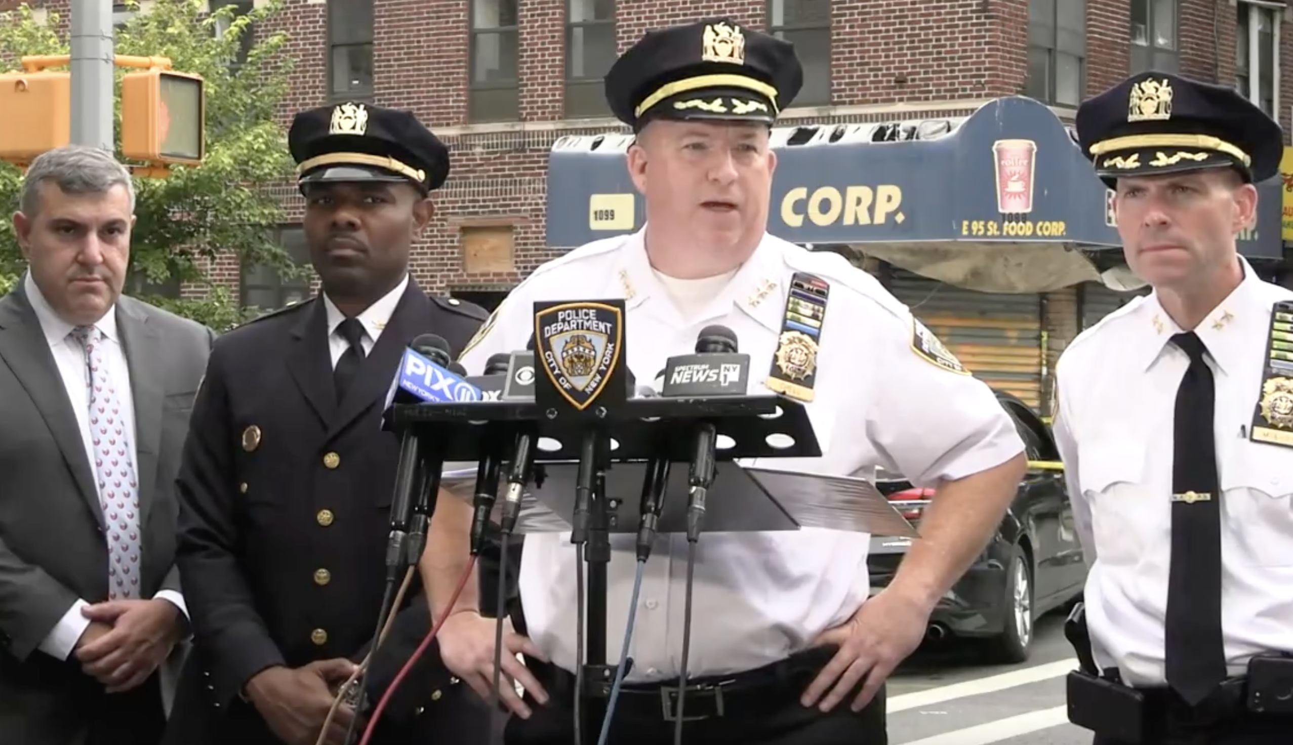 Officer shoots 17-year-old boy after chase in Brooklyn: NYPD