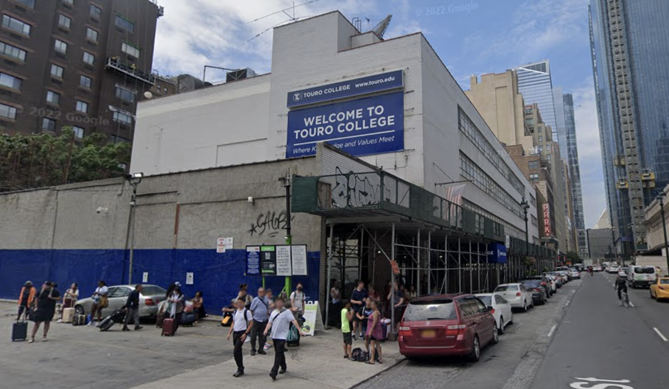 FDNY shutters Midtown migrant shelter for failing to provide adequate fire alarm system