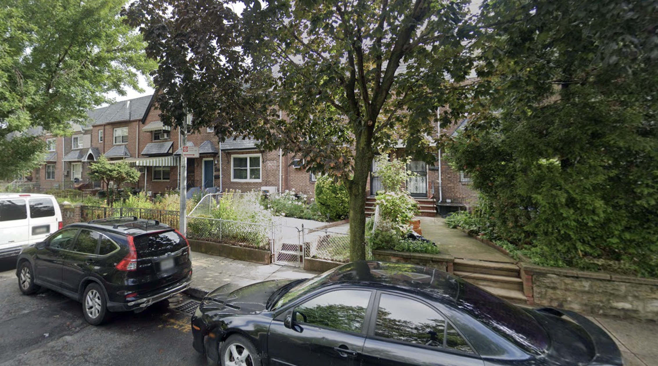 NYPD: Man killed in Queens trying to stop robbery