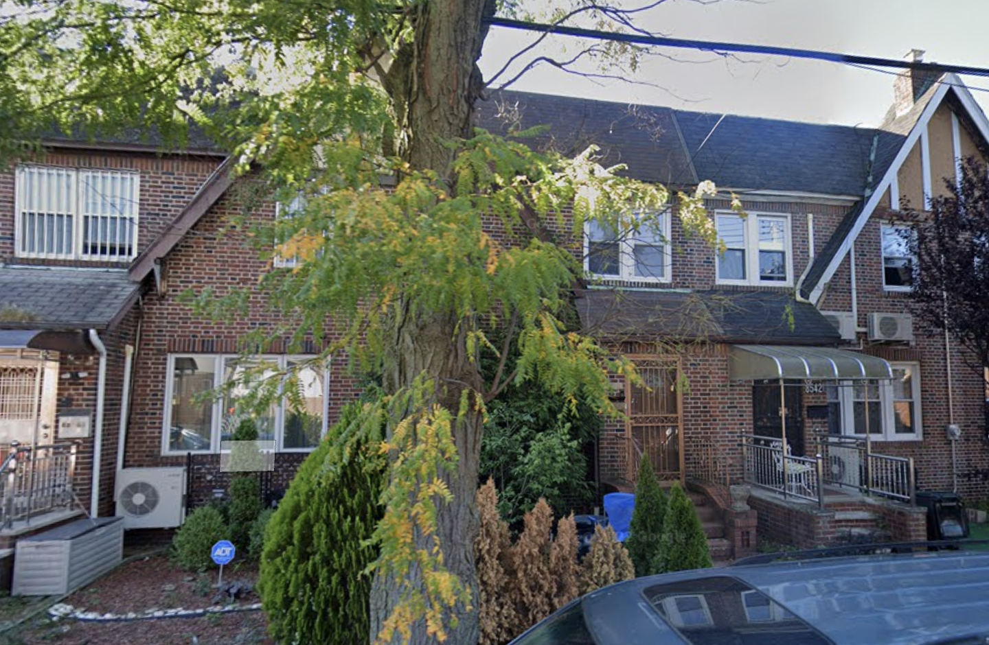 Queens fire kills elderly woman, injures others, officials say