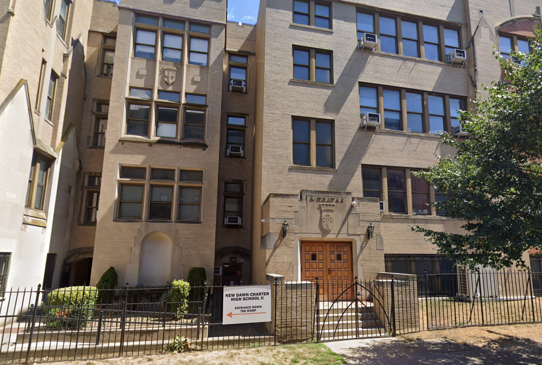 6 students slashed at Queens charter school: NYPD