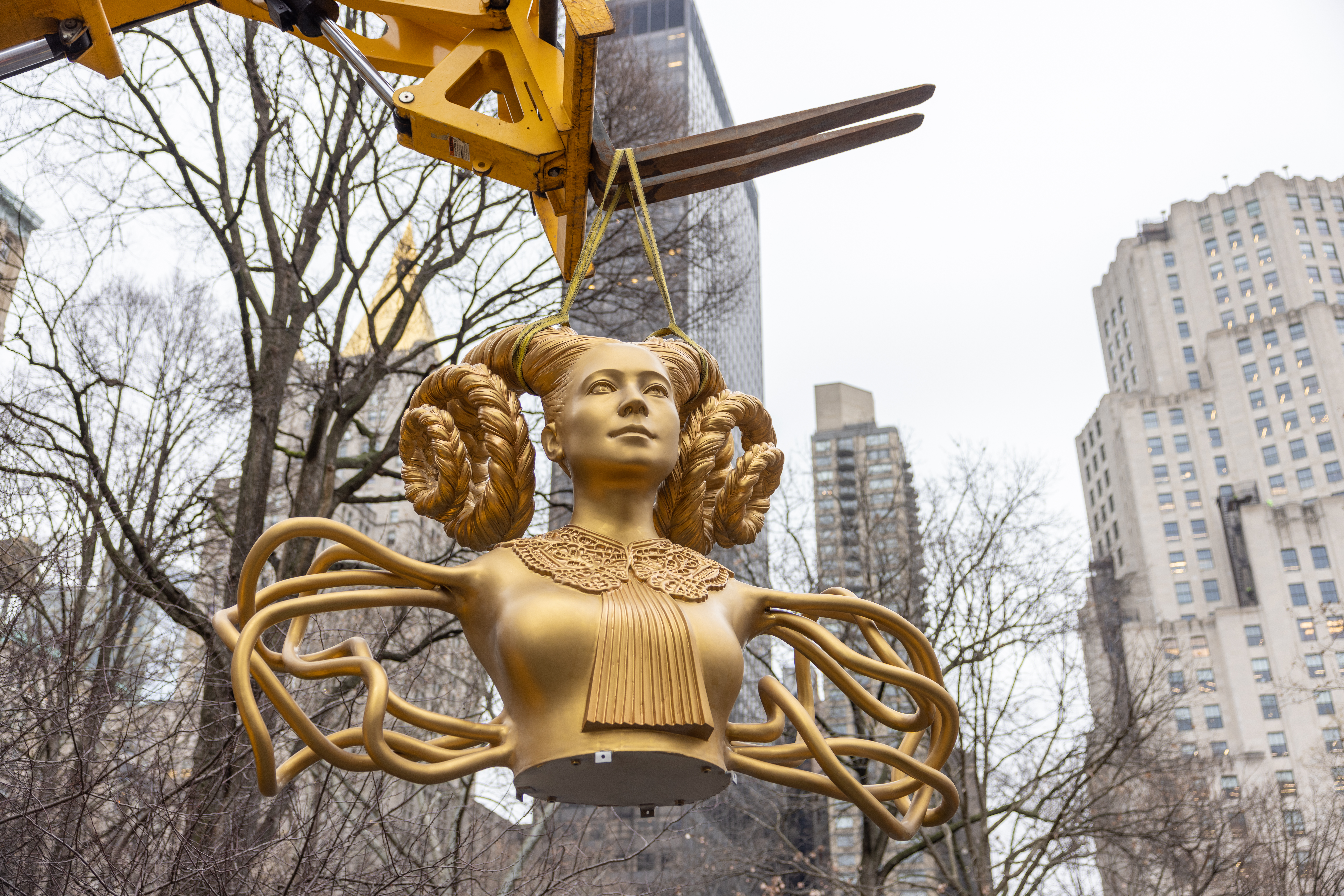 Madison Square Park welcomes a gleaming golden giant by an artist known for miniatures
