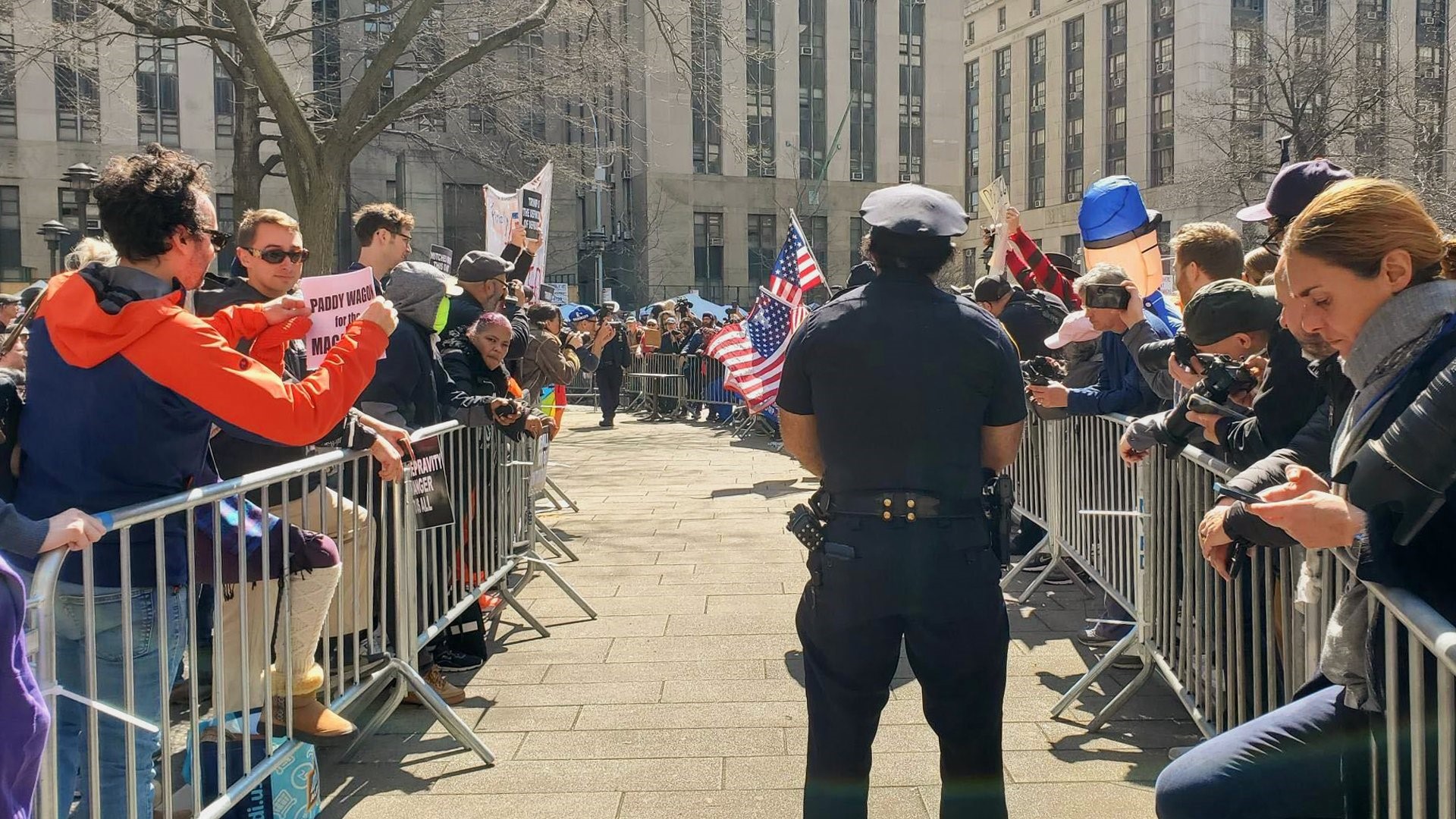 Trump arrives at NYC courthouse for arraignment