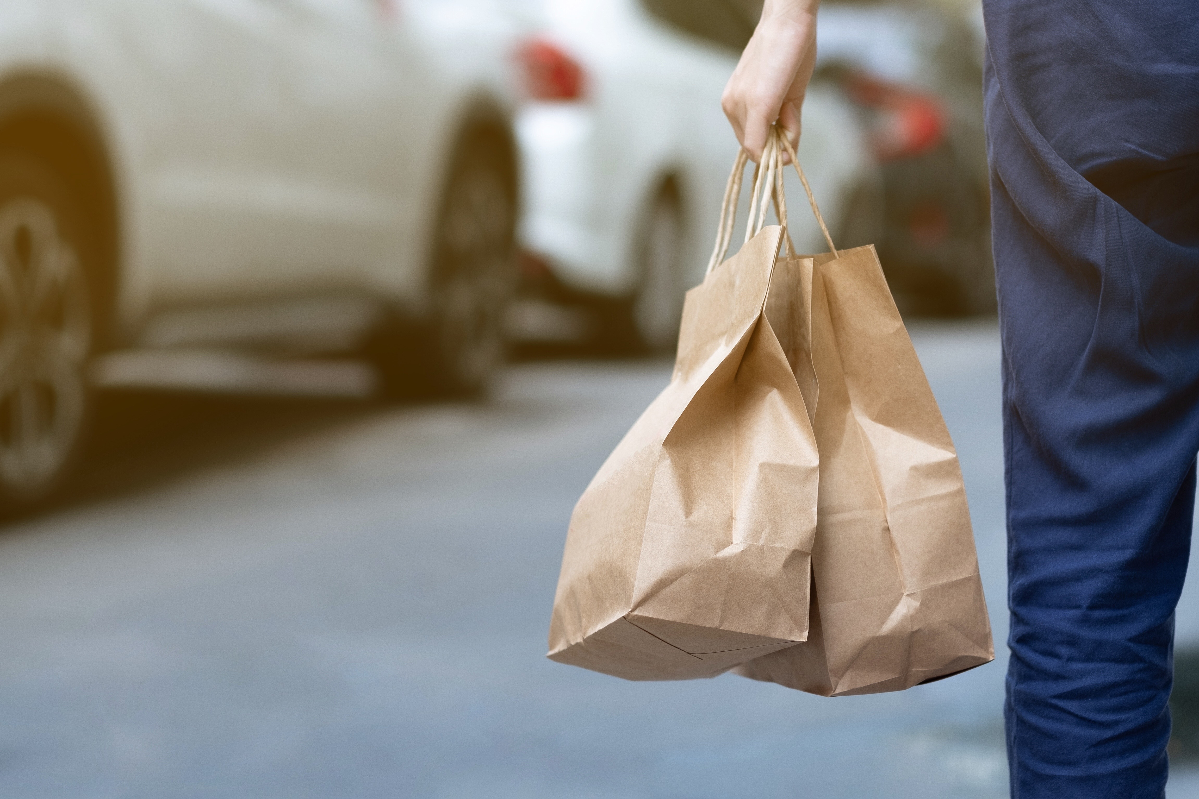 New York Bill Would Mandate Reusable Food Takeout Boxes. The Logistics  Could Be Messy. - WSJ