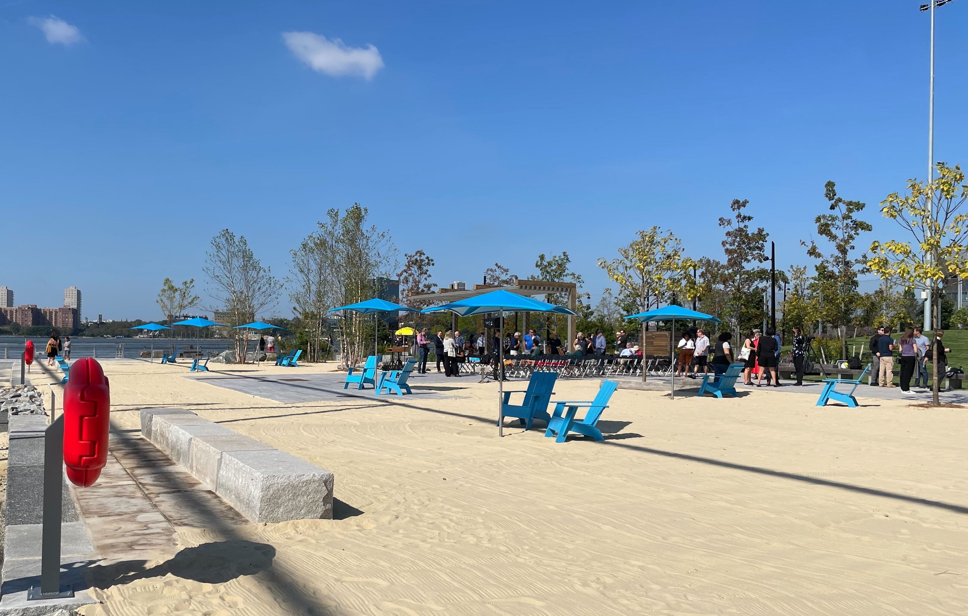 Manhattan unveils its first public beach along the Hudson River