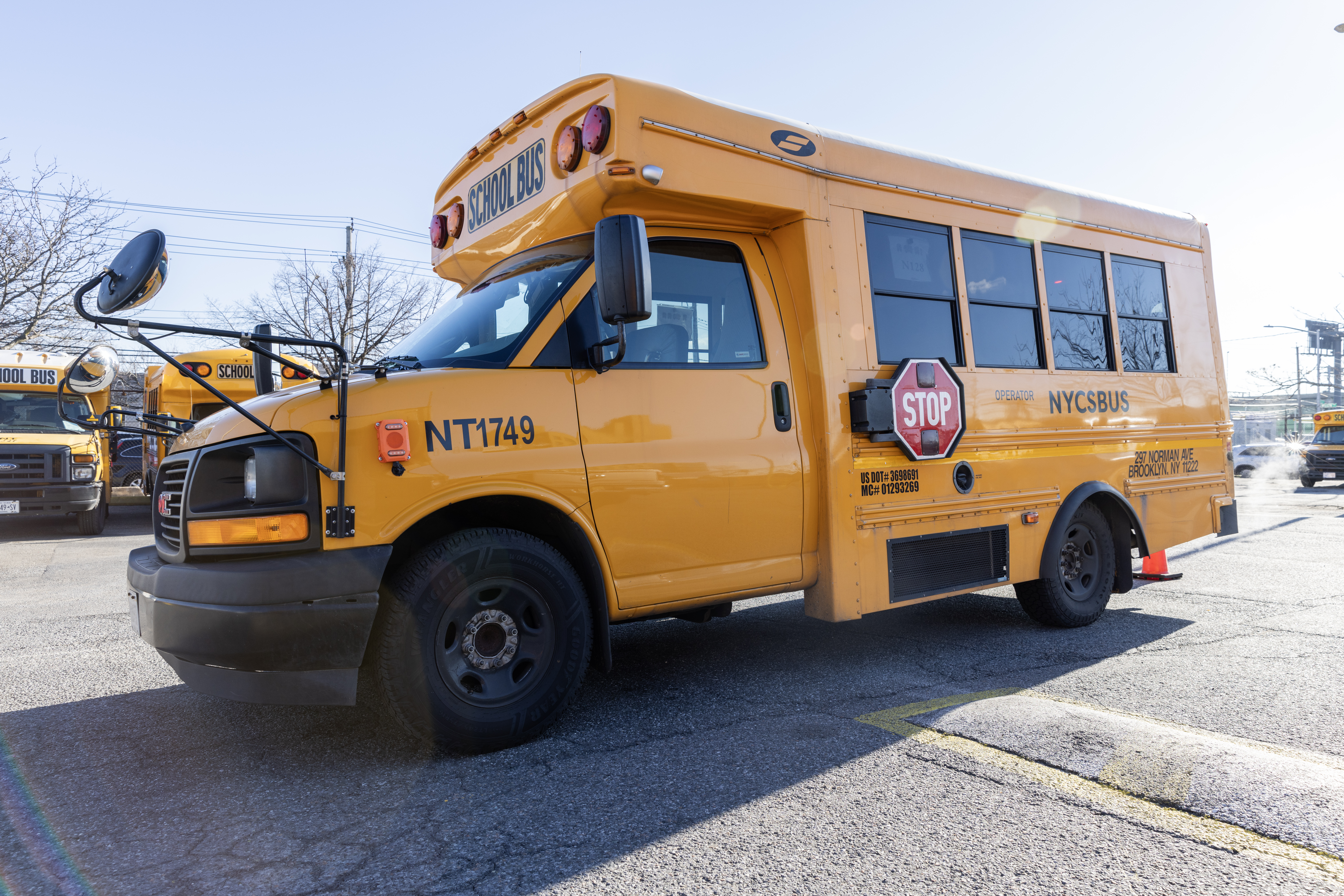 NYC school buses to be equipped with speed-limiting technology to improve safety