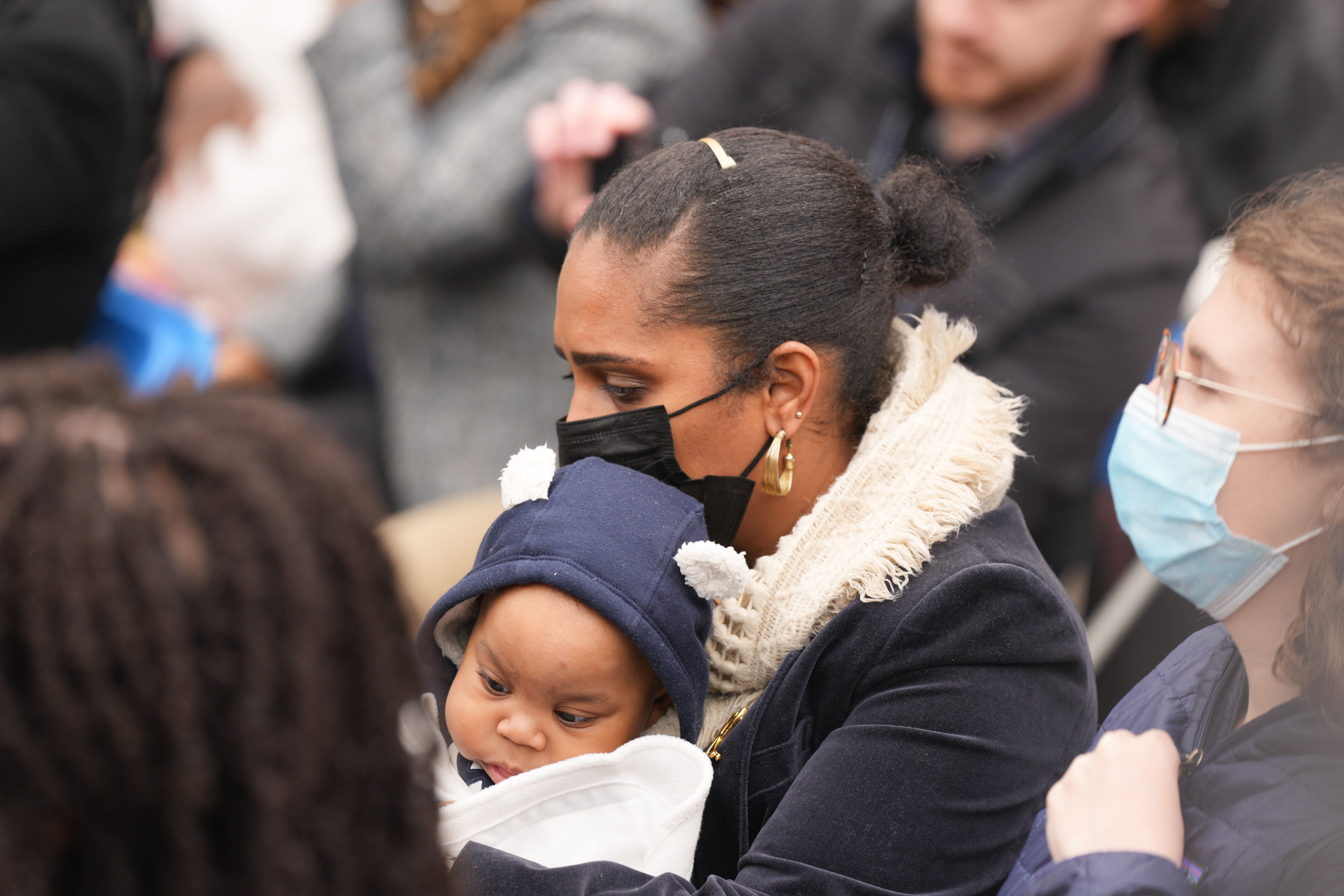 Adams&rsquo; maternal health plan aims to connect 500 expecting parents in NYC with doulas by end of June