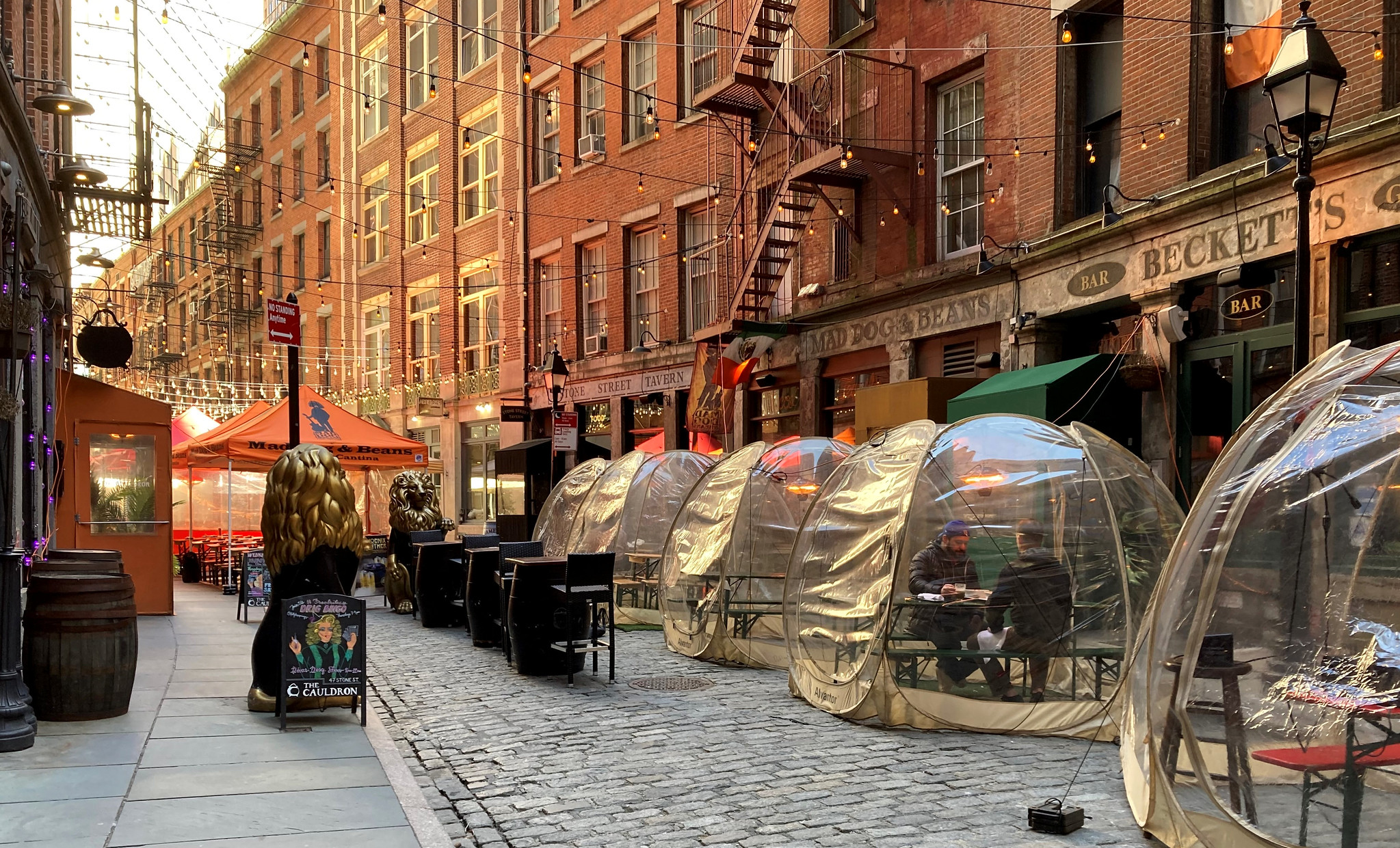 Outdoor food bubbles in the Seaport district