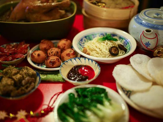 8 Lucky Foods to Ring in the Chinese New Year
