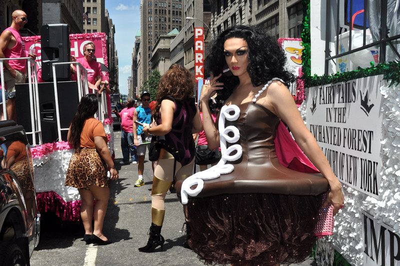 Early Addition: Online Retailers Are Pivoting To Print Catalogs