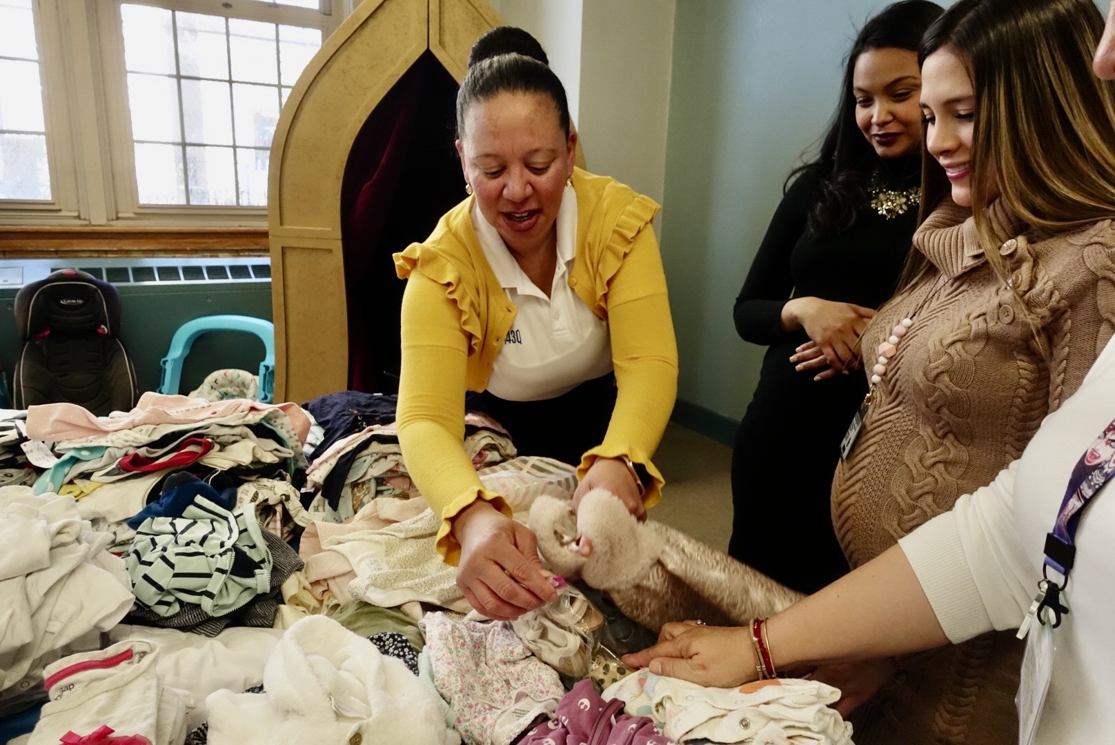Facing surge in homeless students, teachers in Queens open a store offering free food and items