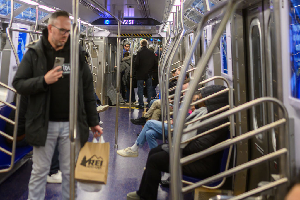 Extra Extra: Gangway walkers, unite!