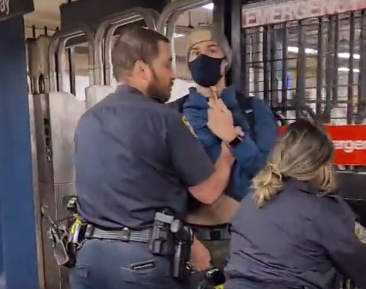 Unmasked Cops, Who Shoved Customer Out of Subway For Asking Why They Were Unmasked, Face Discipline