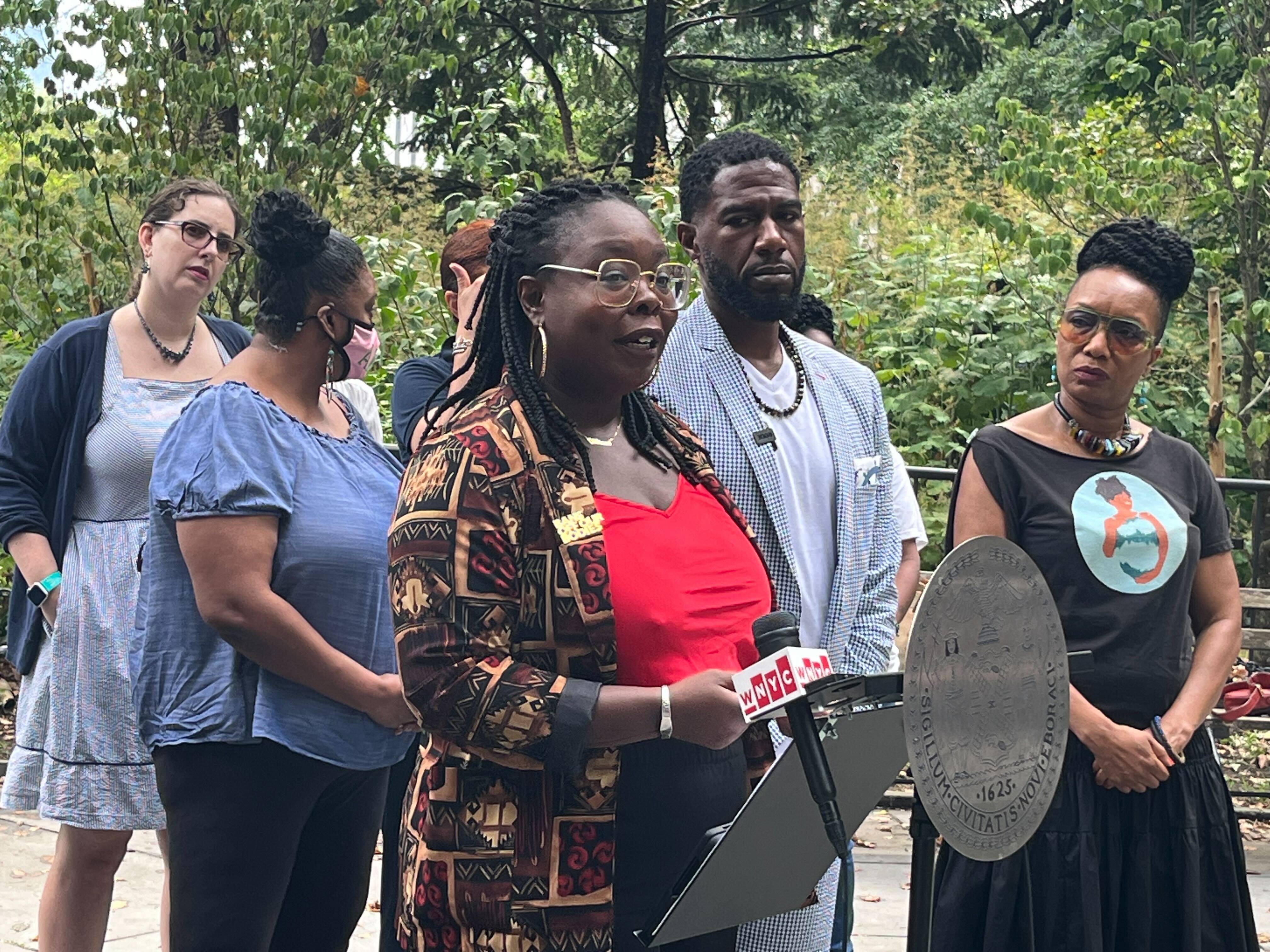 City Council passes maternal health ‘bill of rights’ and other measures to address disparities in maternal mortality
