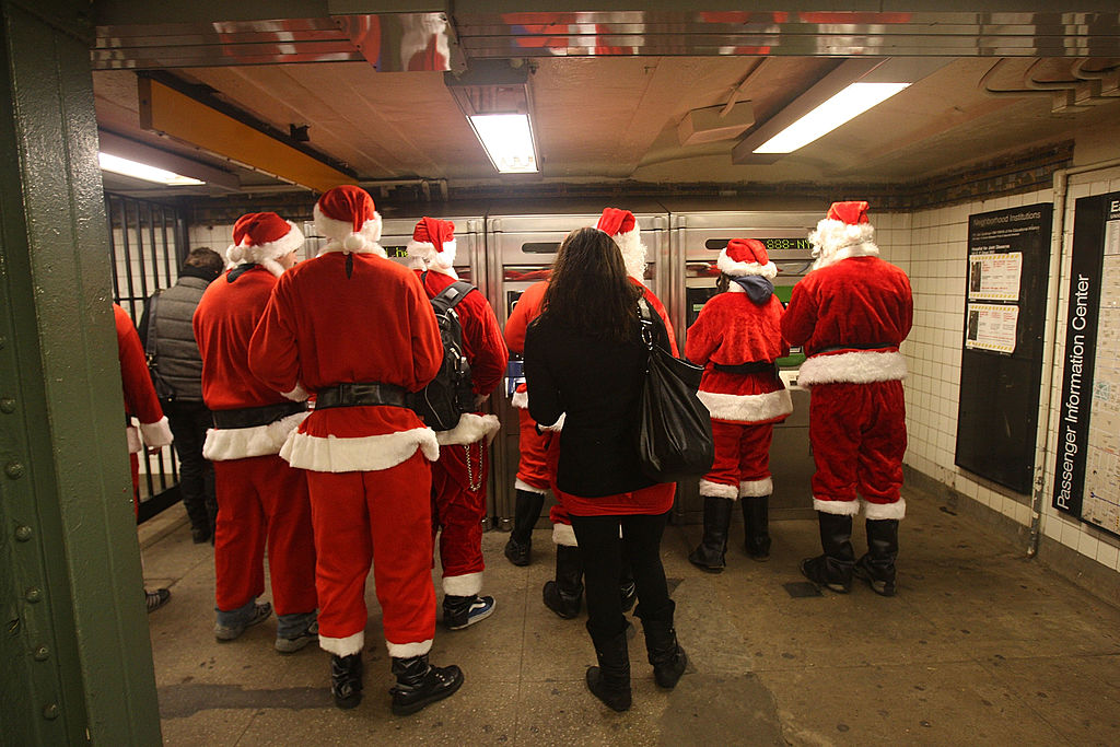 Extra Extra: Another SantaCon, another Saturday booze ban on MTA rails