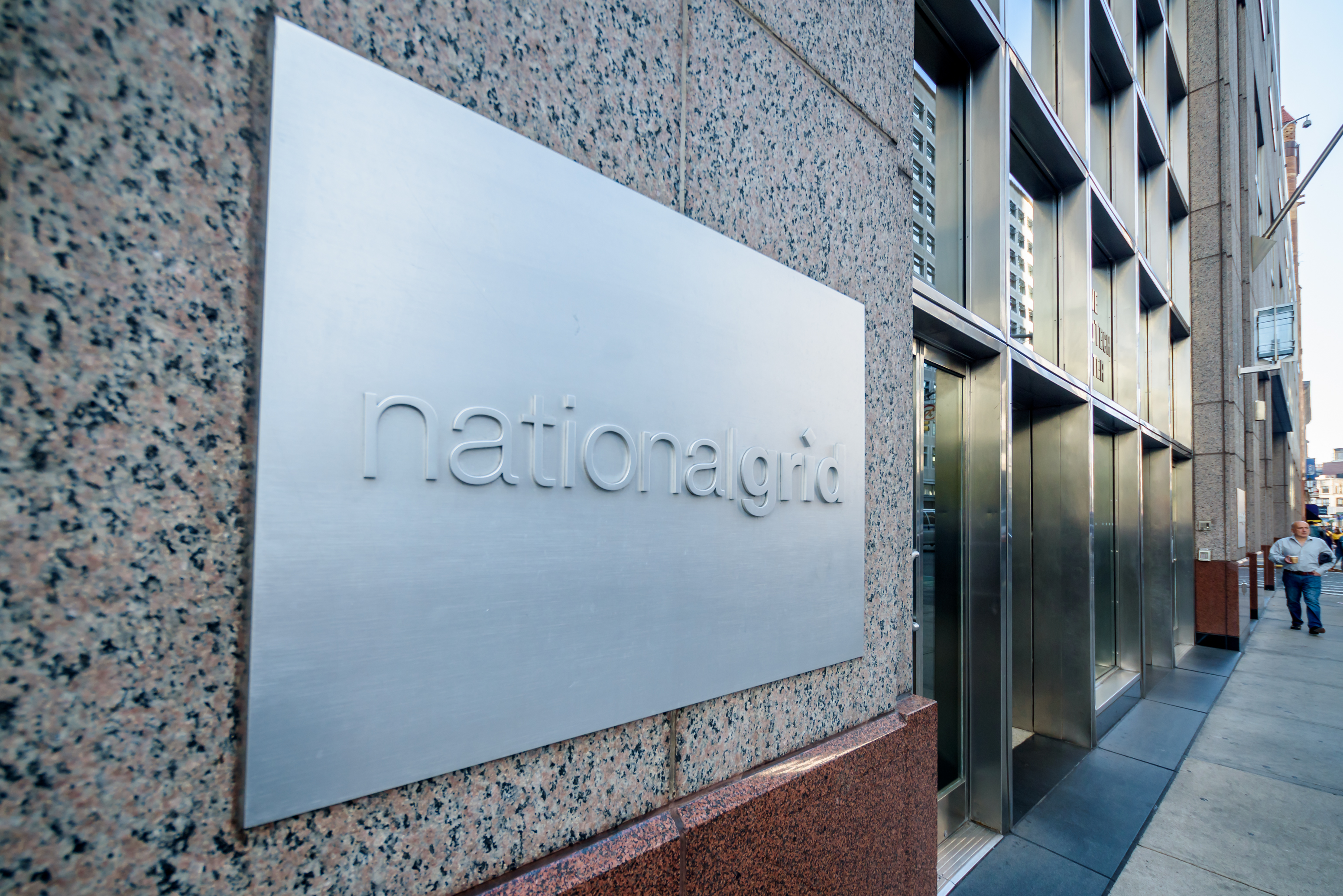 National Grid withdraws application to build natural gas vaporizers in North Brooklyn