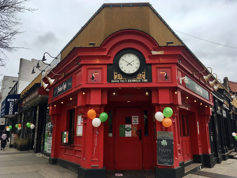 an Irish pub in Queens