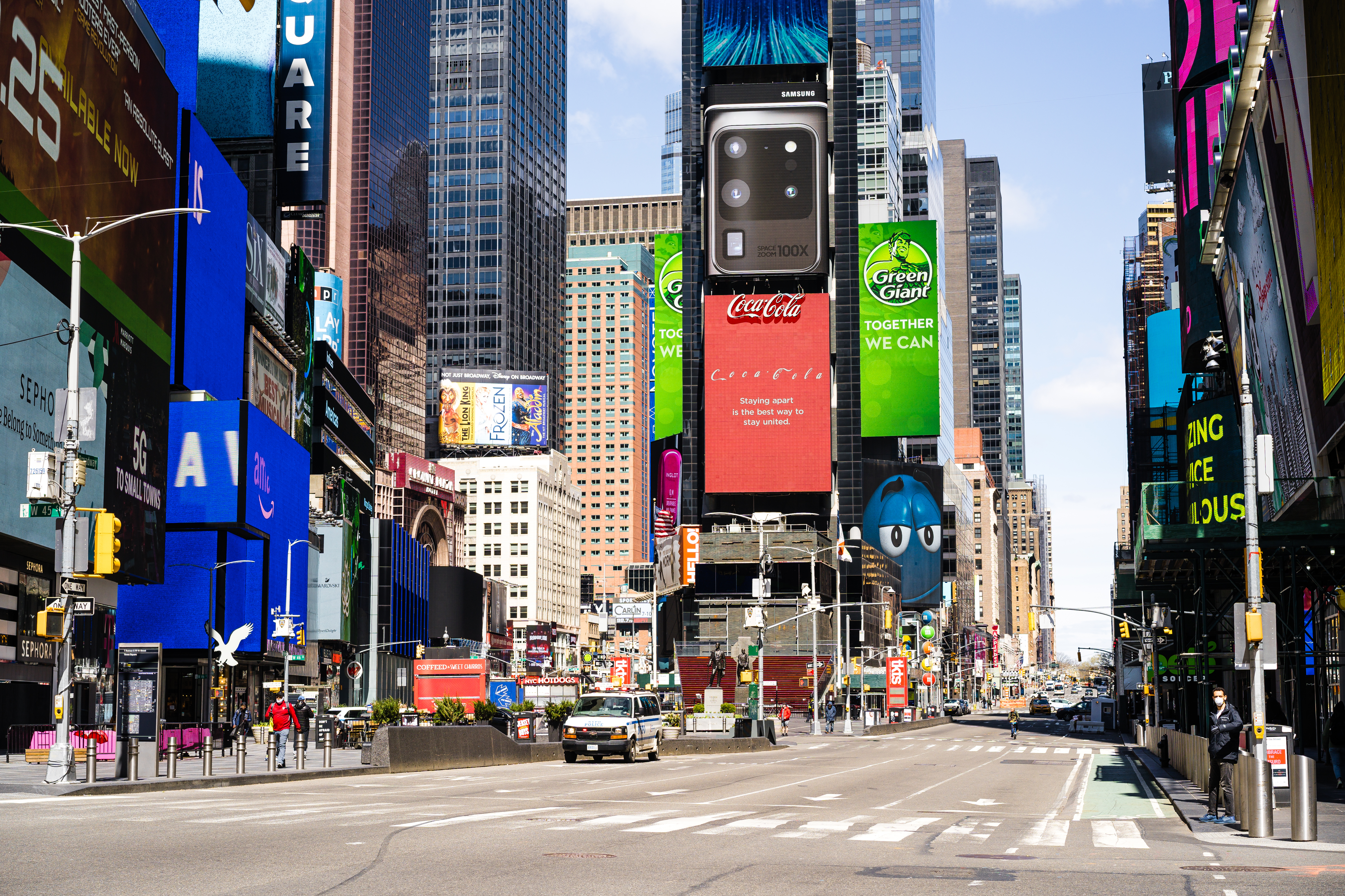 New York&rsquo;s economy slowly creeps up as unemployment drops slightly