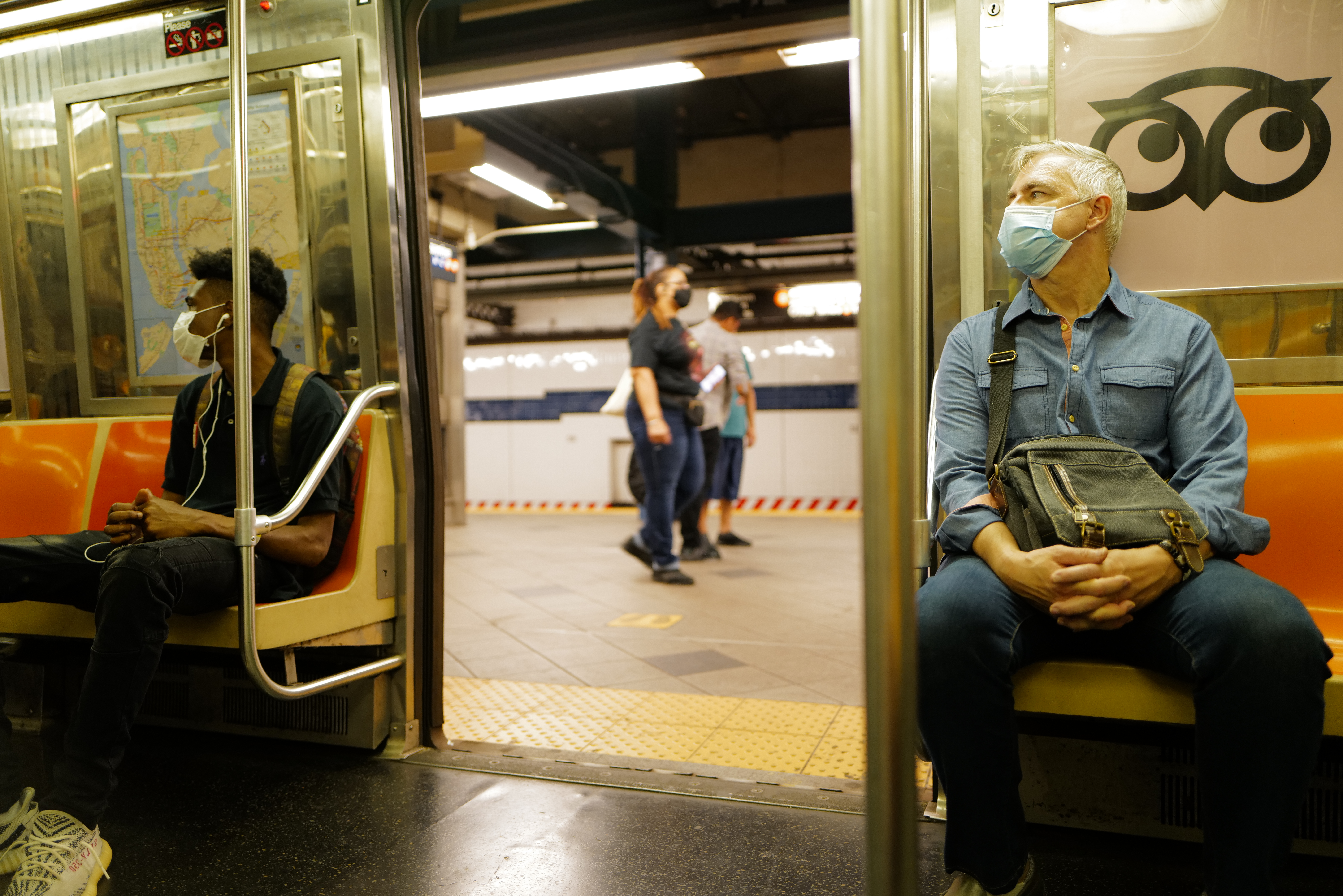 NY mask mandate lifted on subway and public transportation, Gov. Hochul announces