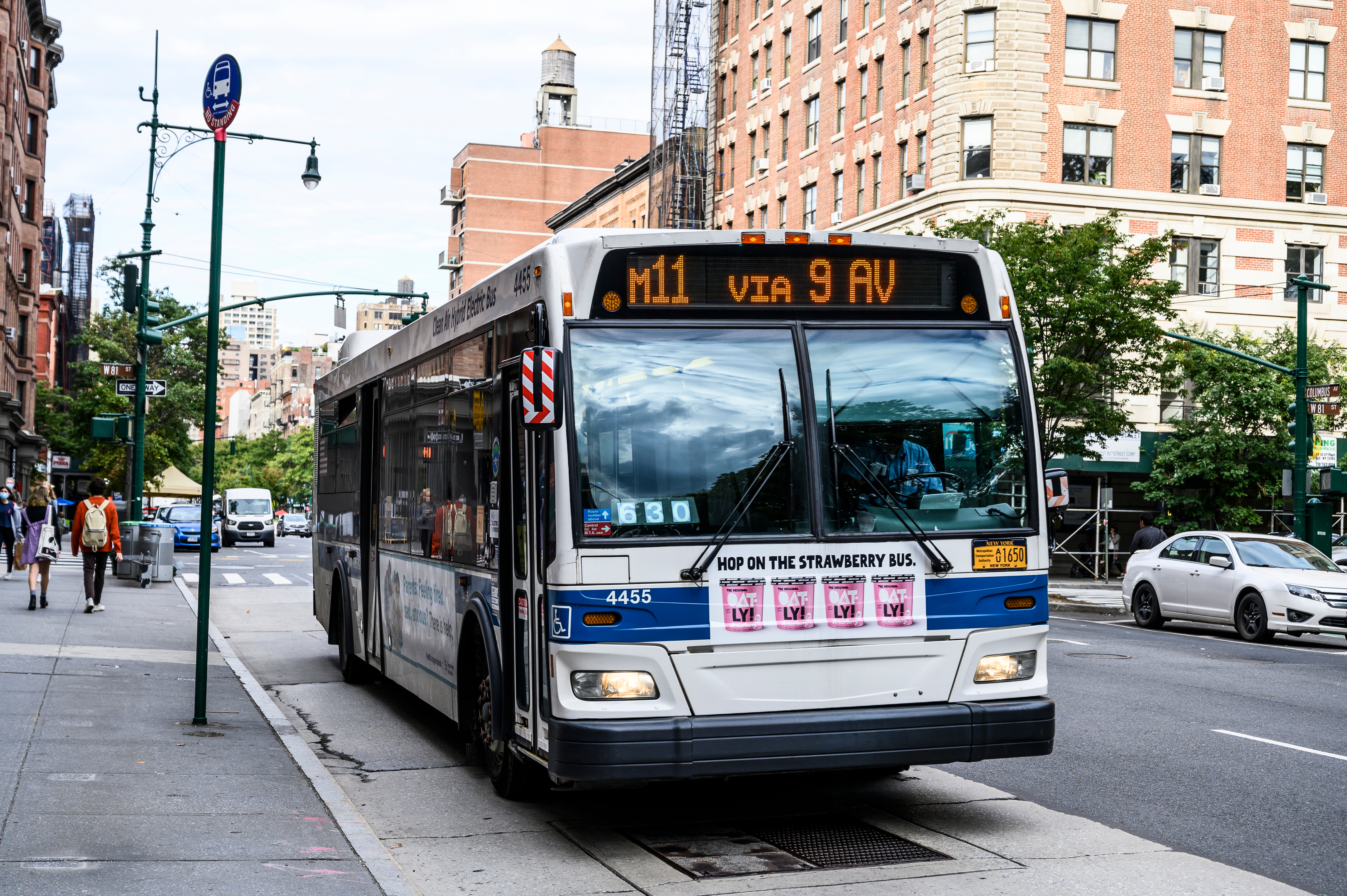 Borough beeps join city transit advocates for better bus service
