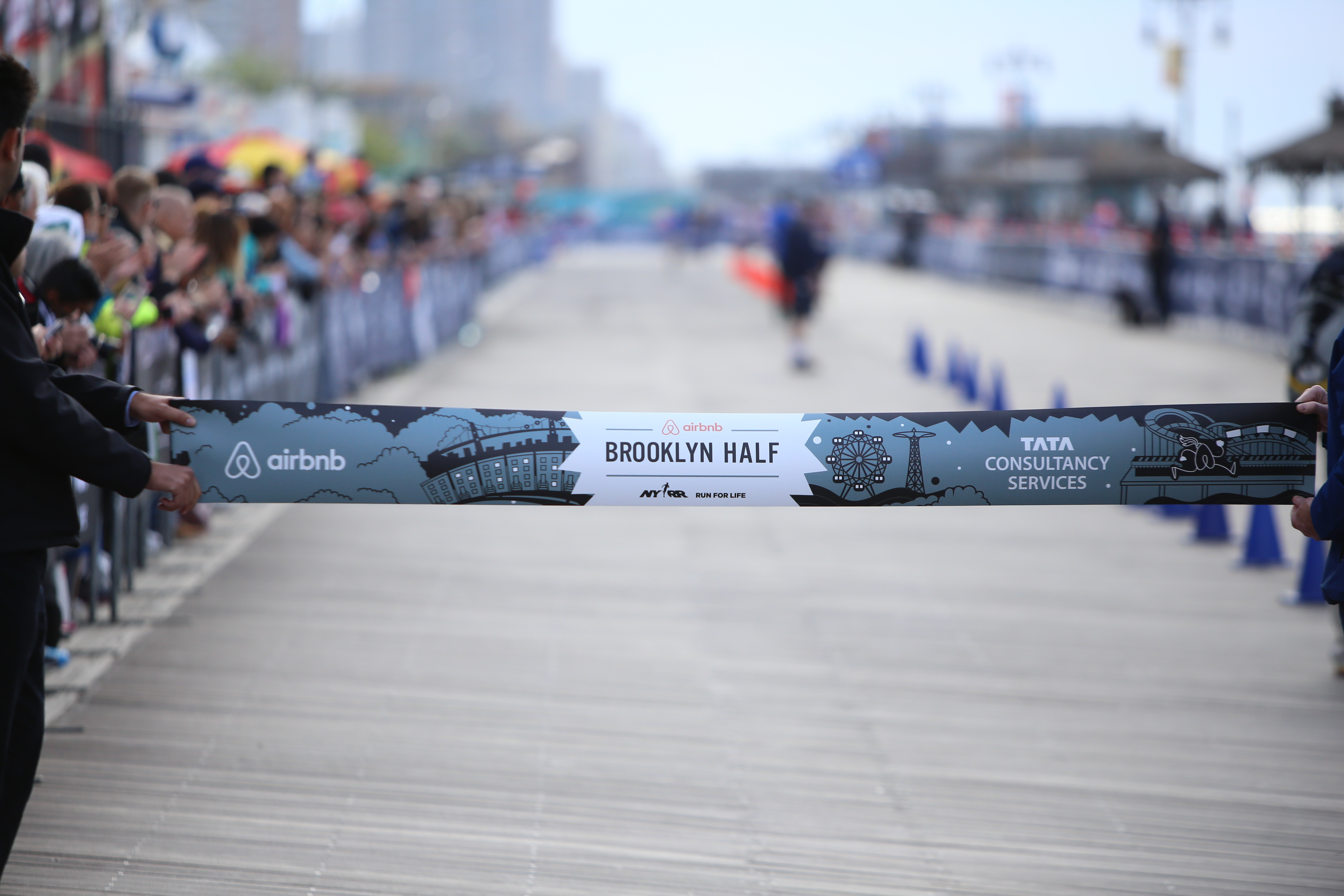 One runner dead is dead, six more injured at Brooklyn Half Marathon One runner dead is dead, six more injured at Brooklyn Half Marathon