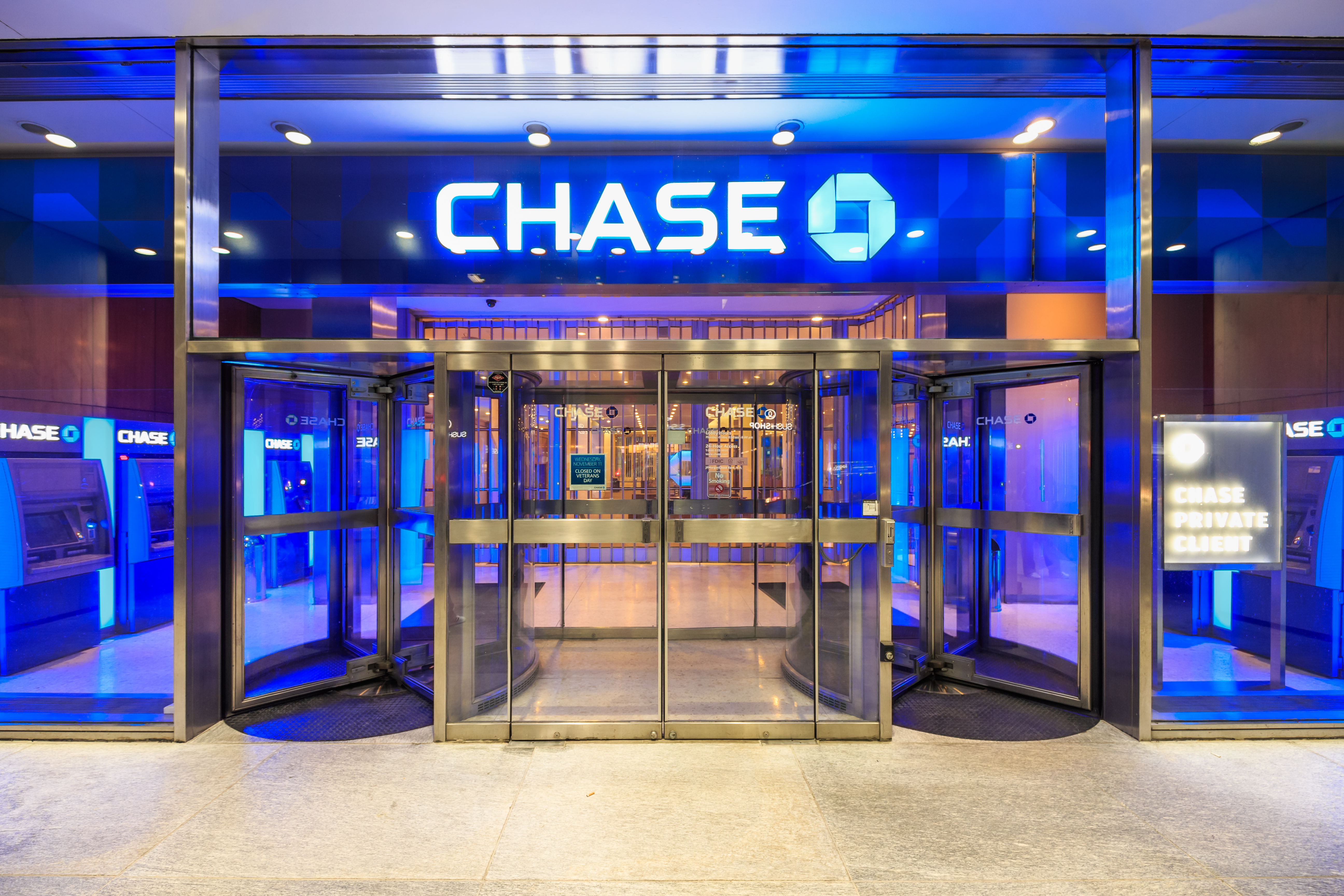 Chase Bank closes some 24 hour ATMs early in NYC citing rising