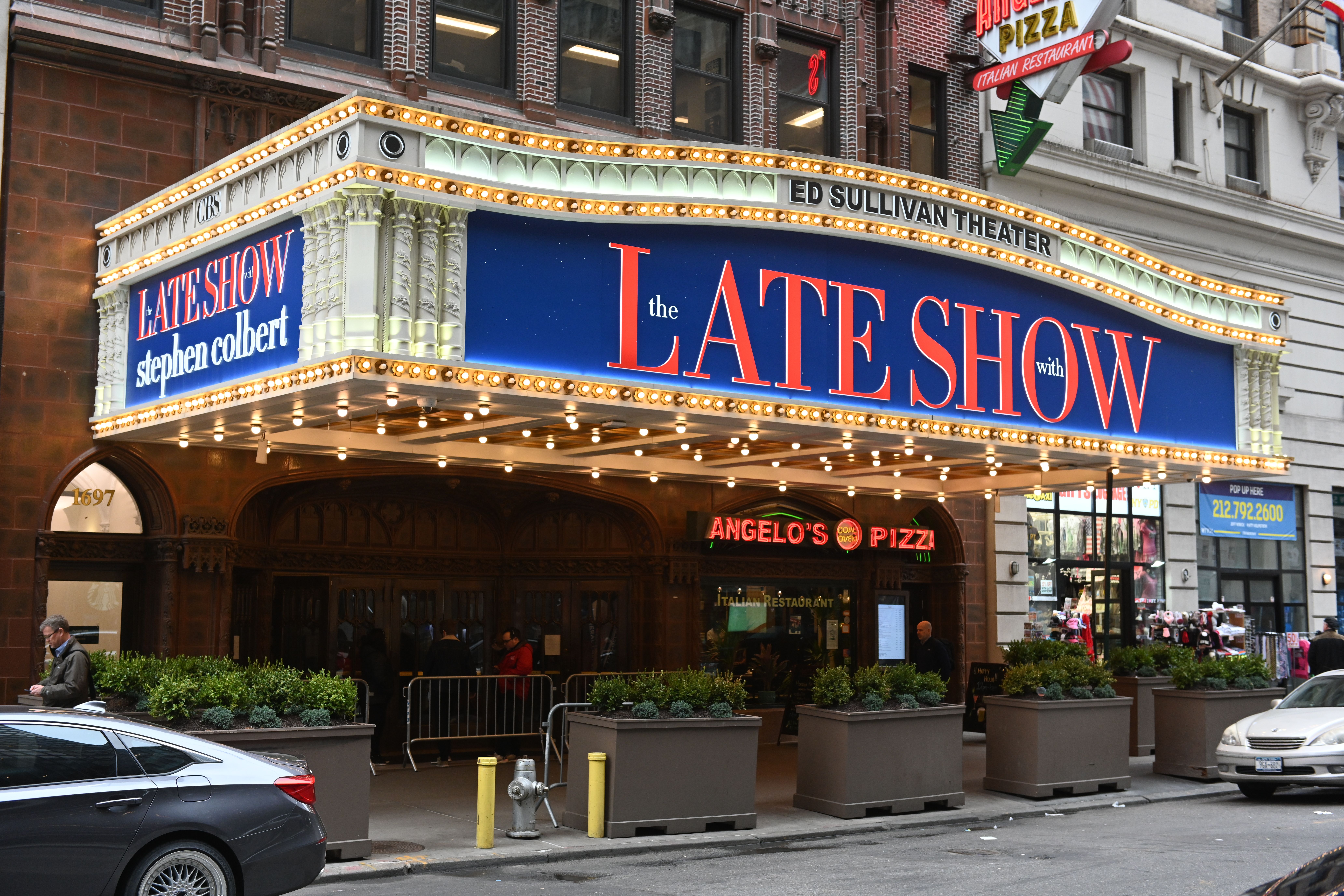 Stephen Colbert & Jimmy Fallon To Resume Full Capacity Vaccinated Late Shows In June Stephen Colbert & Jimmy Fallon To Resume Full Capacity Vaccinated Late Shows In June