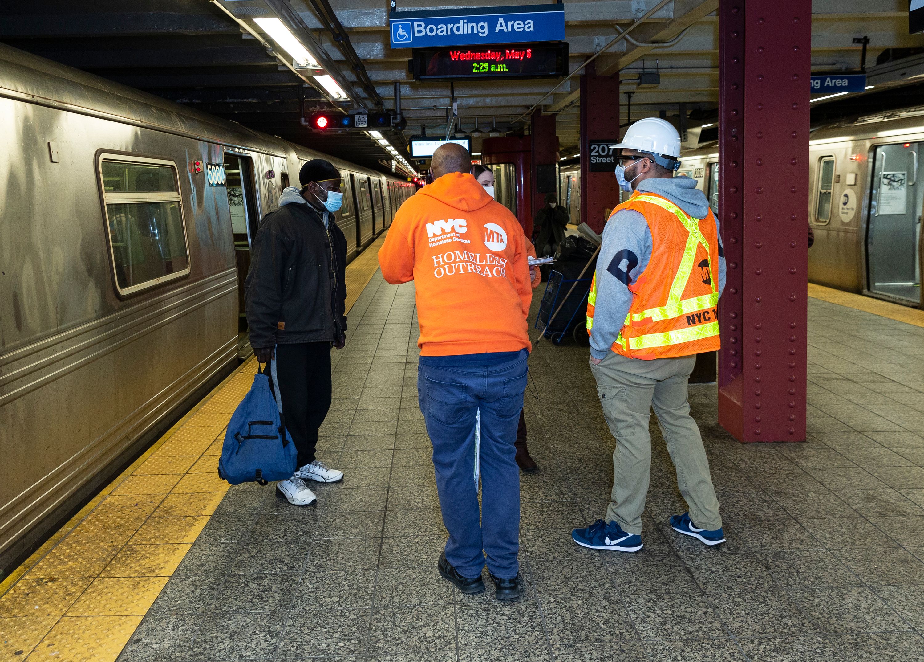 Subway homeless outreach group inks big NYC contract despite watchdogs&rsquo; concerns