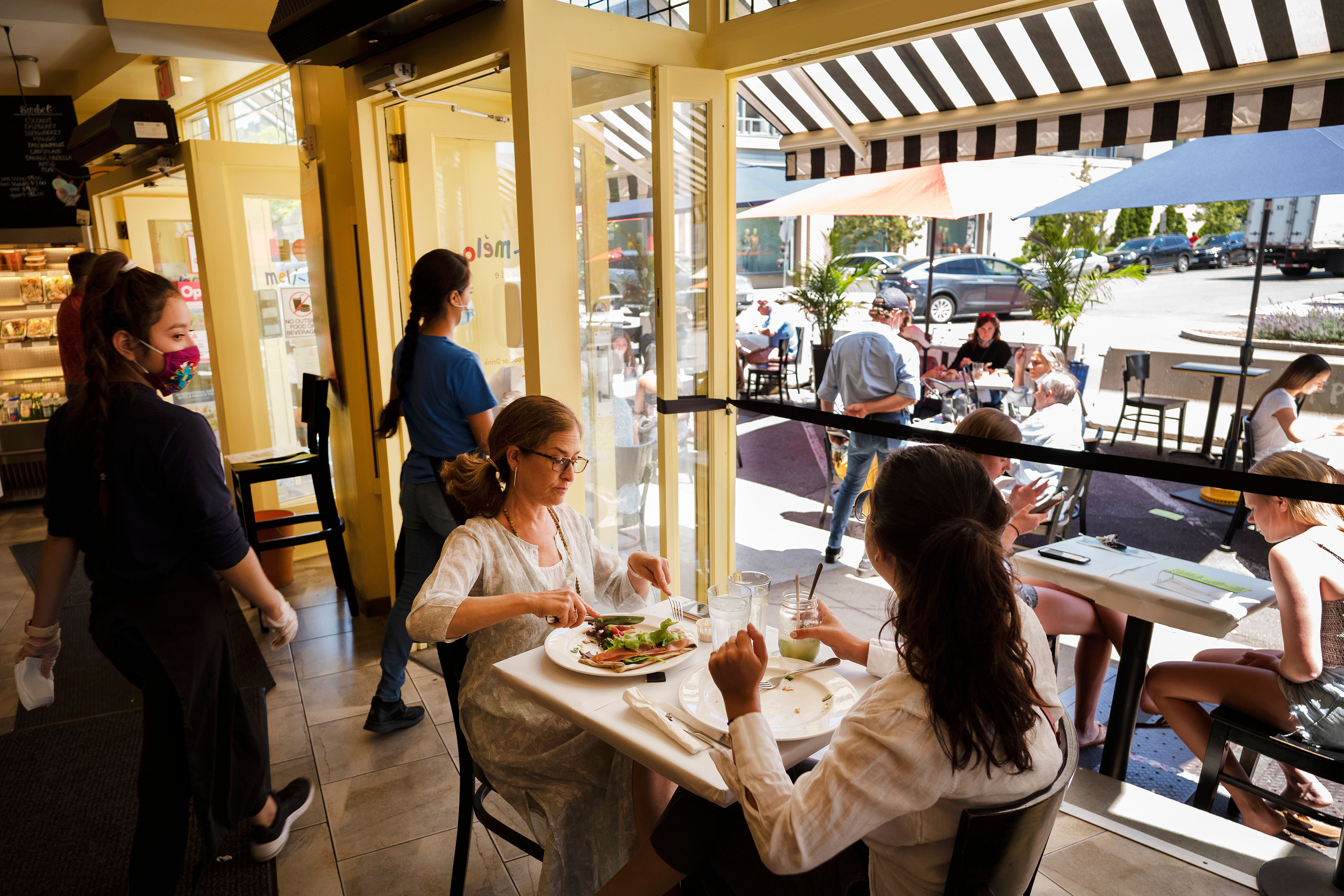 Coronavirus Updates: Citing Rising Hospitalizations, Doctors Urge Connecticut To Close Indoor Dining & Gyms