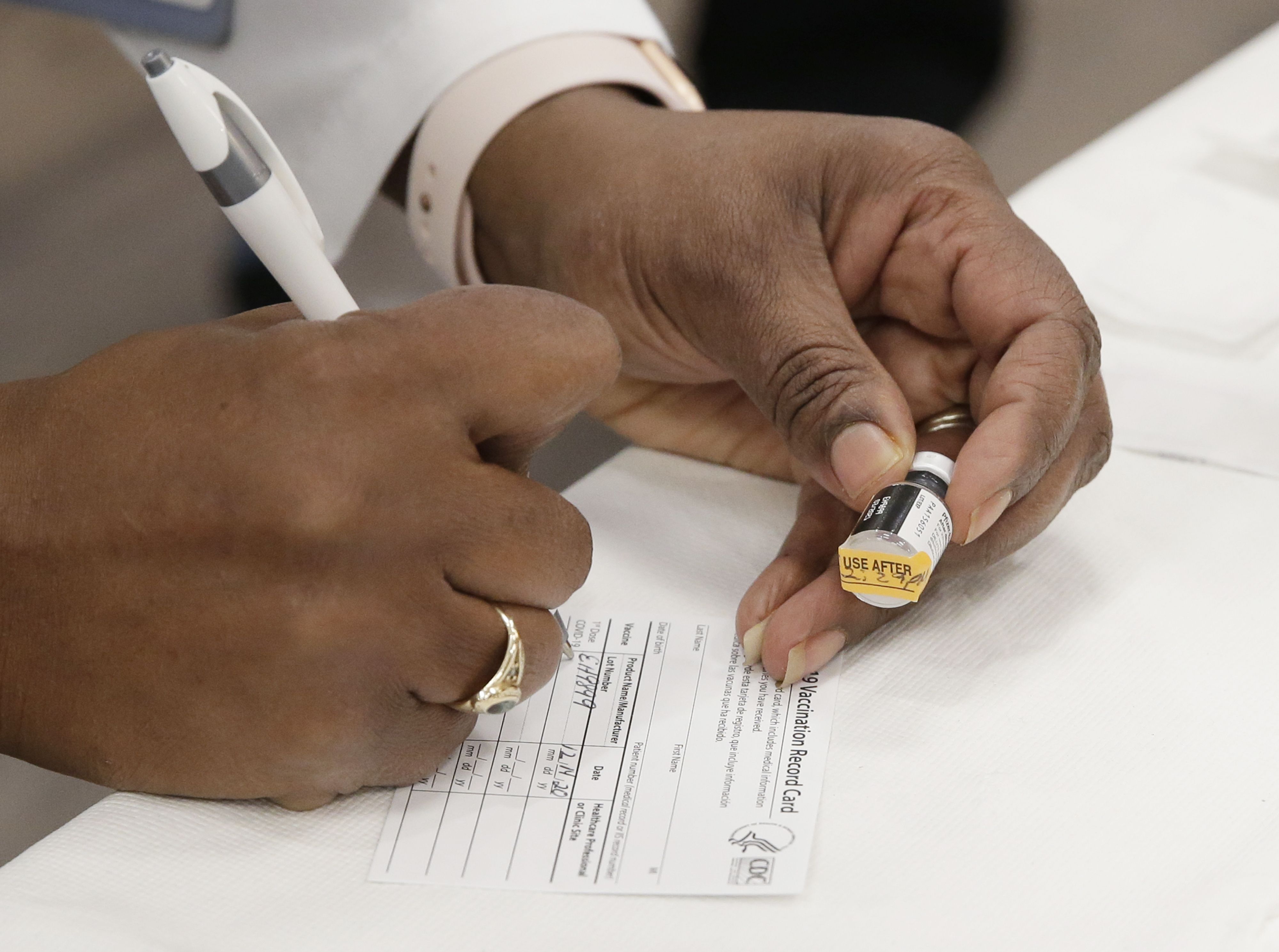 De Blasio Vows NYC Will Administer 1 MILLION Vaccine Doses By End Of January