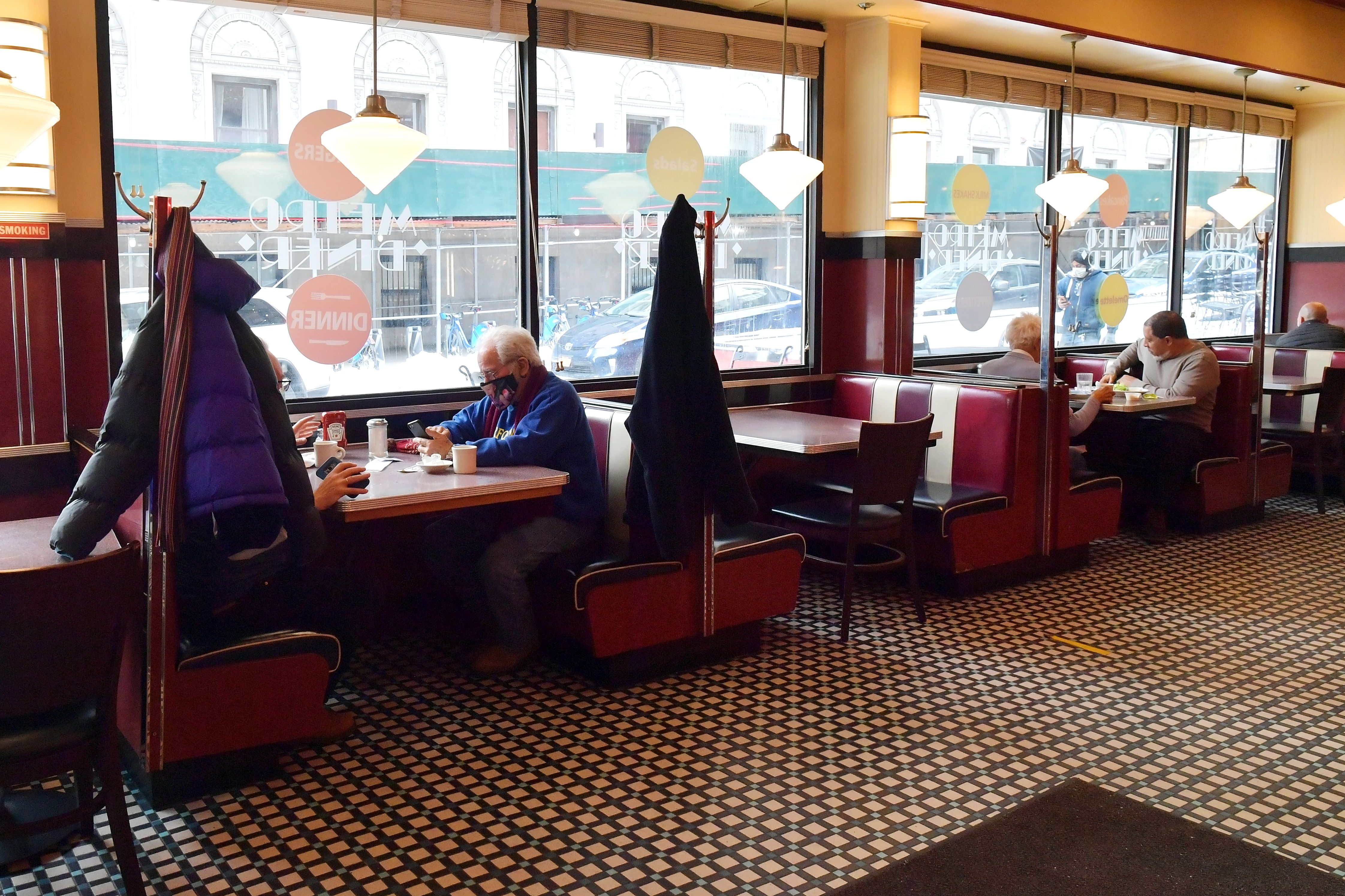 NYC Indoor Dining Goes Up To 35% Capacity On February 26th NYC Indoor Dining Goes Up To 35% Capacity On February 26th