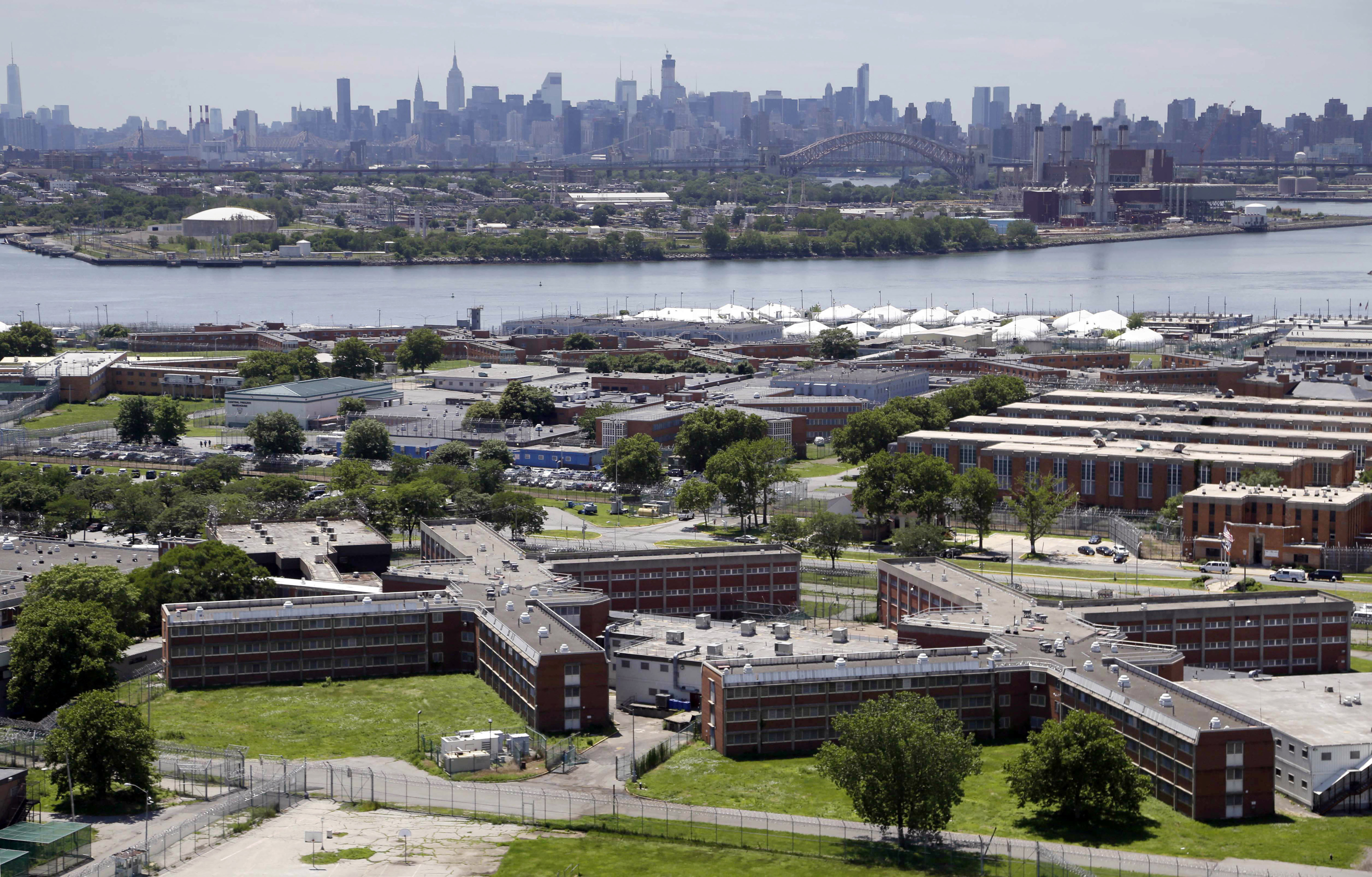 Rikers detainee dies in first DOC death of 2022