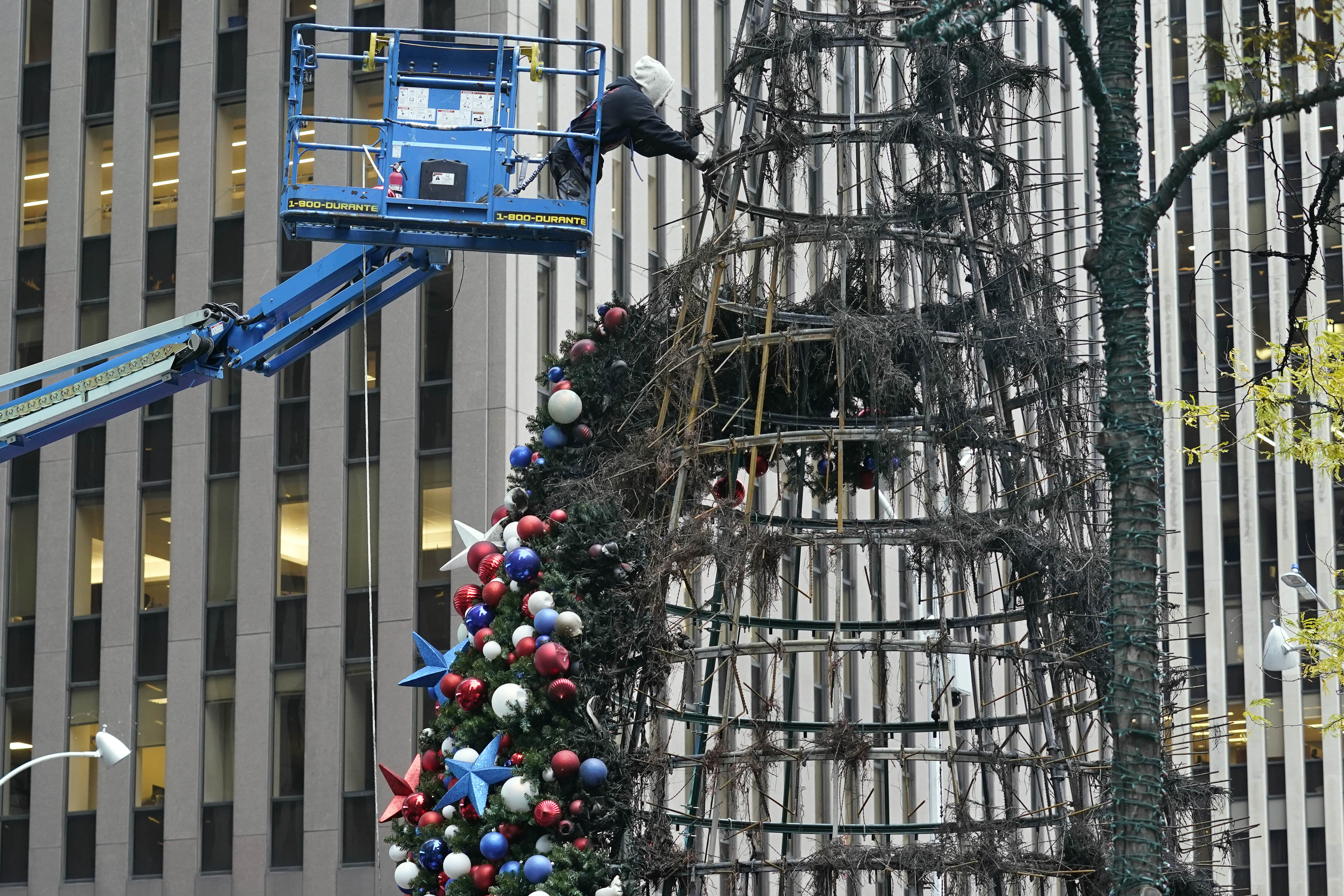 Man Arrested For Allegedly Setting Fox News Christmas Tree On Fire In Midtown