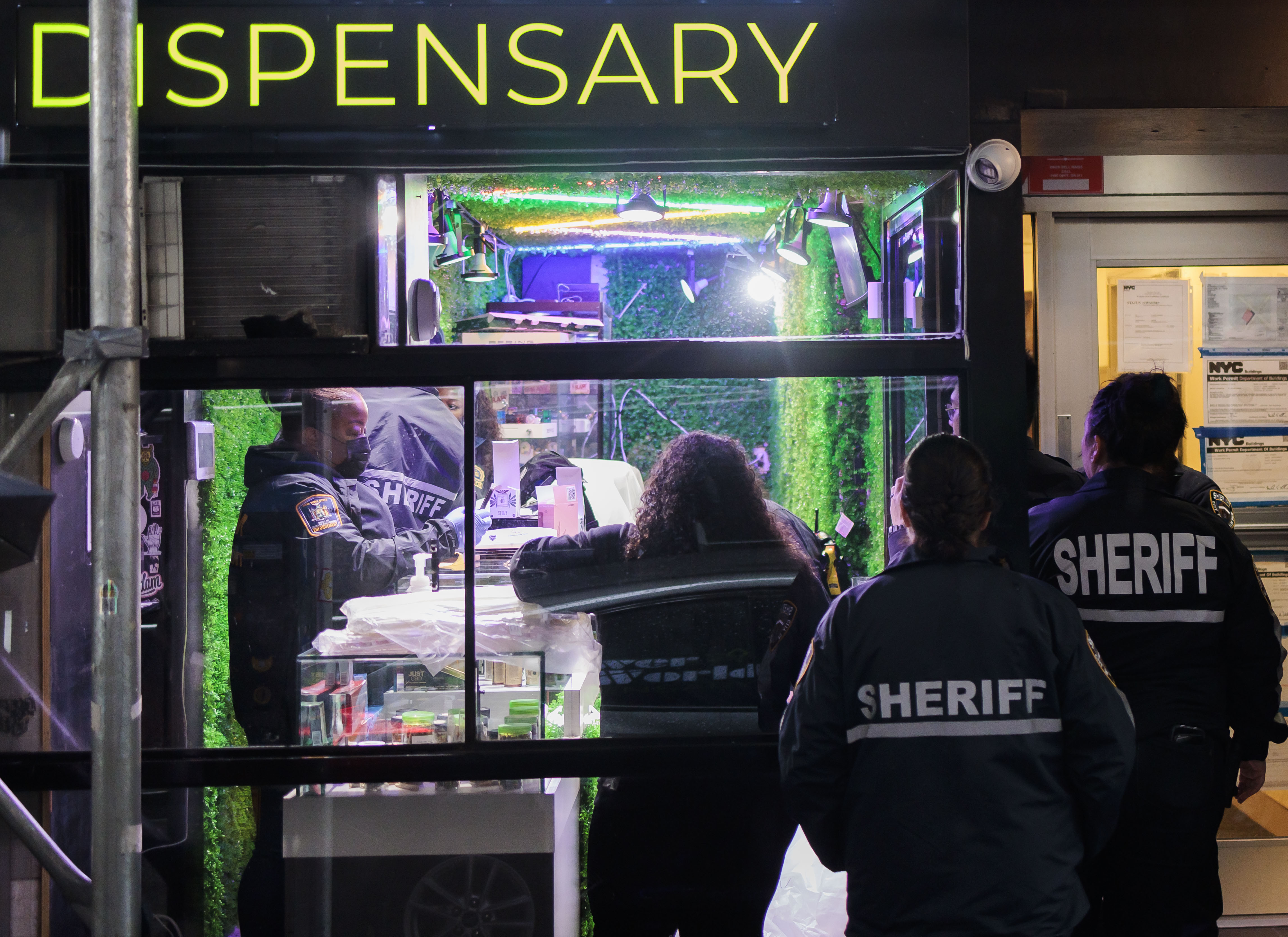 Gov. Hochul calls for bigger fines against unlicensed weed shops
