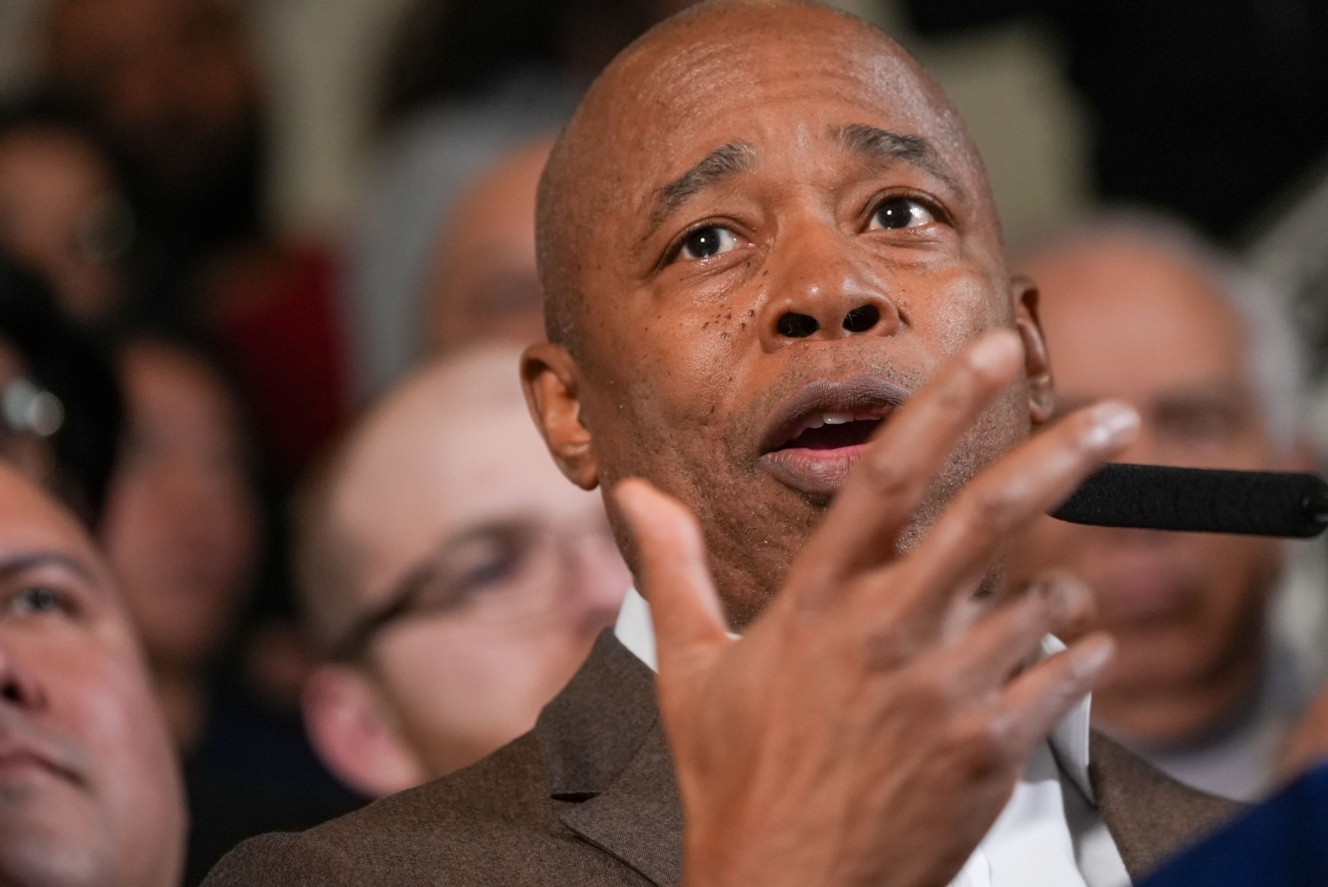 In a shift, City Hall will consider hybrid work, union says In a shift, City Hall will consider hybrid work, union says