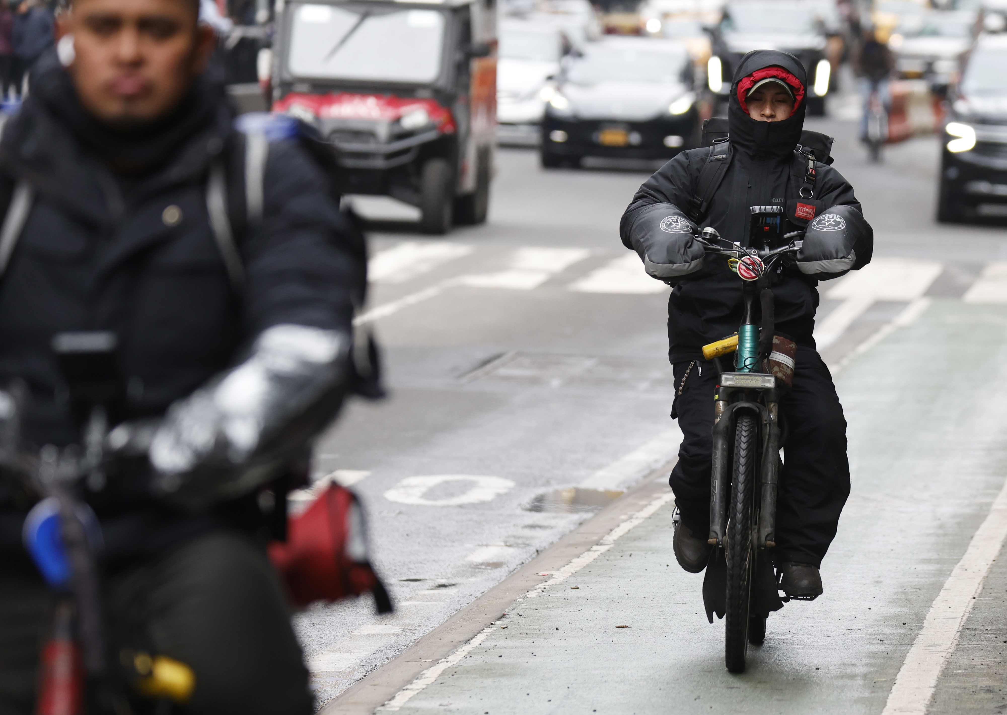 NYC establishes first minimum wage for food delivery workers