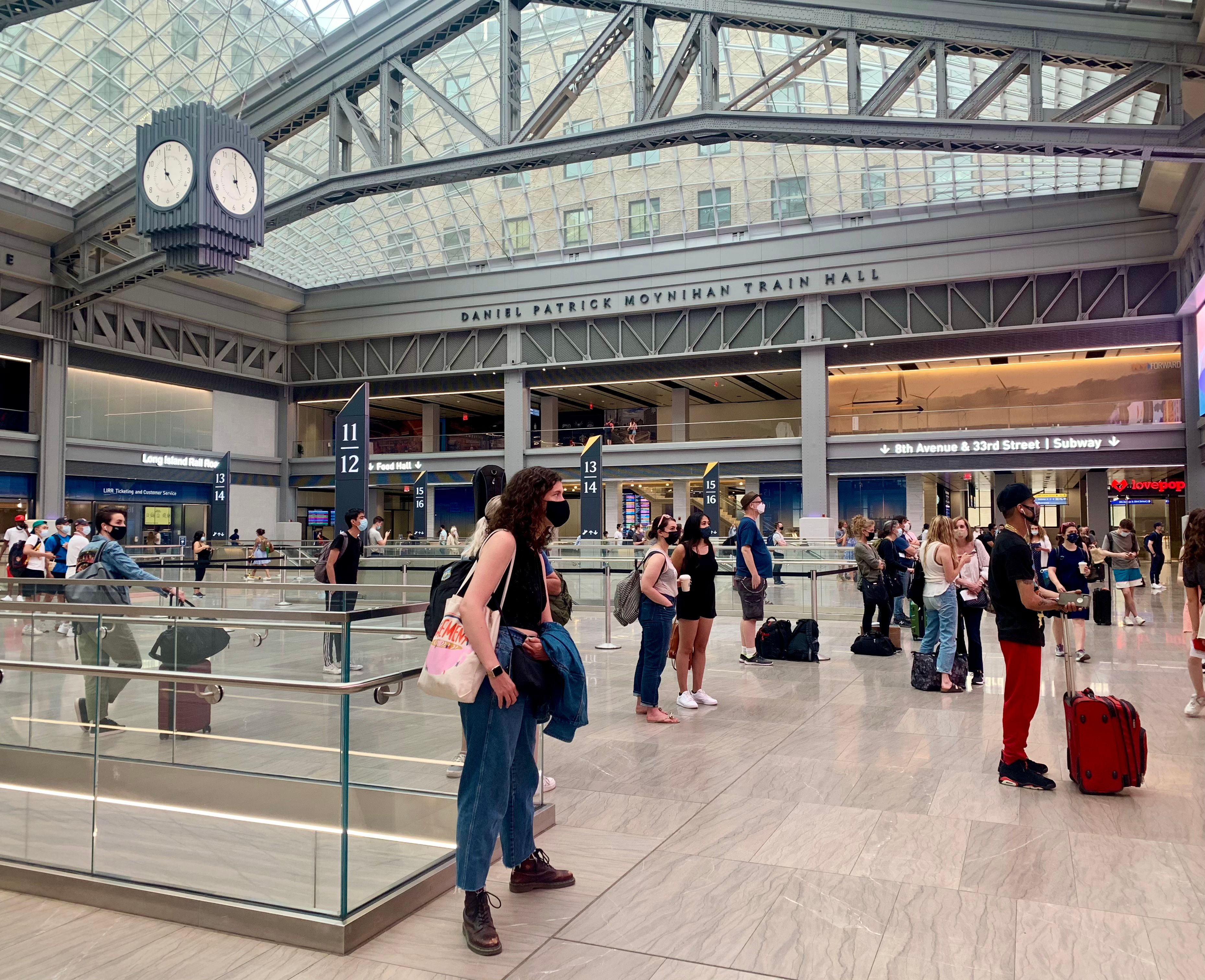 Lawmakers call for more seating in the $1.6 billion Moynihan Train Hall Lawmakers call for more seating in the $1.6 billion Moynihan Train Hall