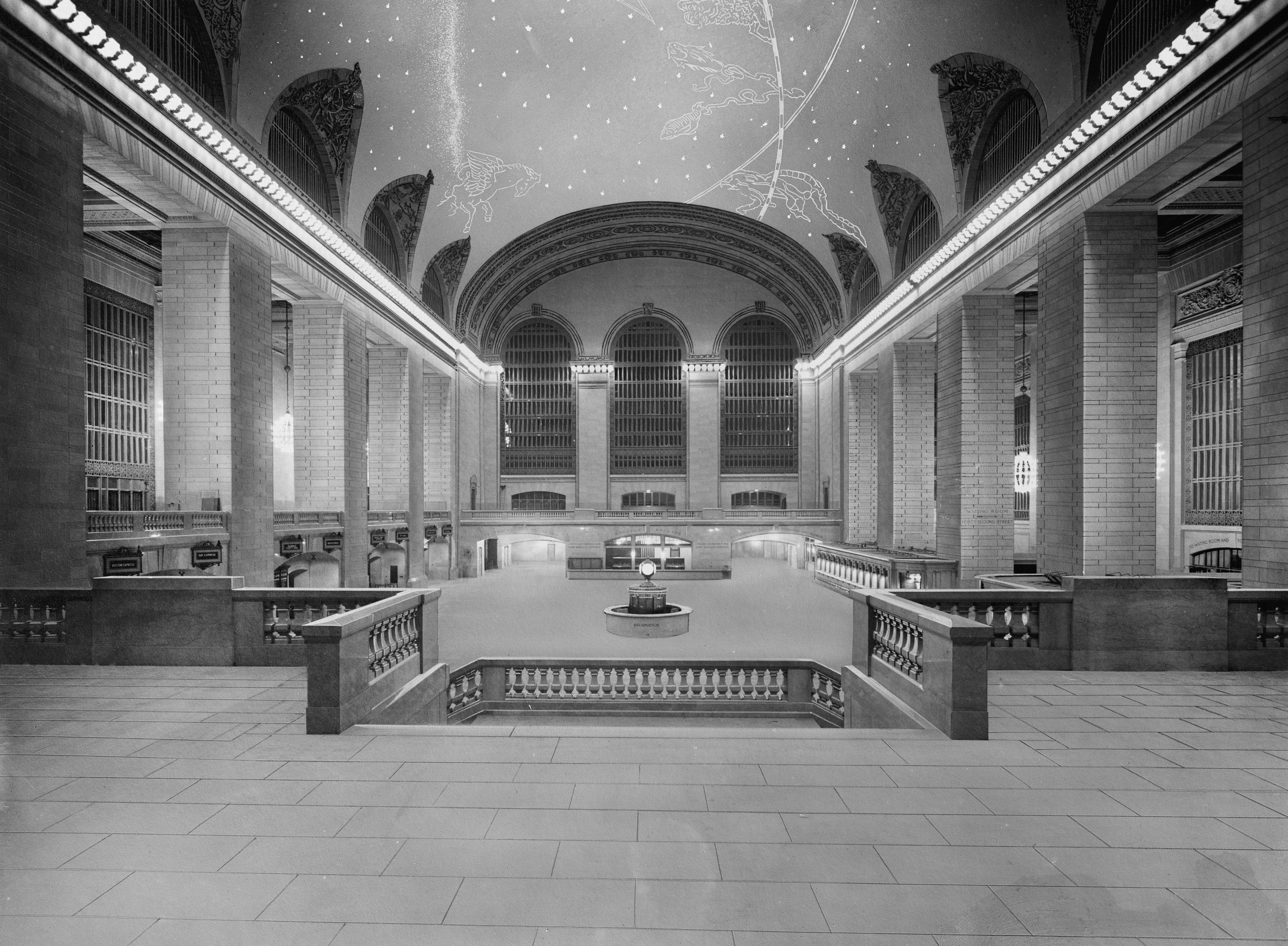 Main hall, 1913.